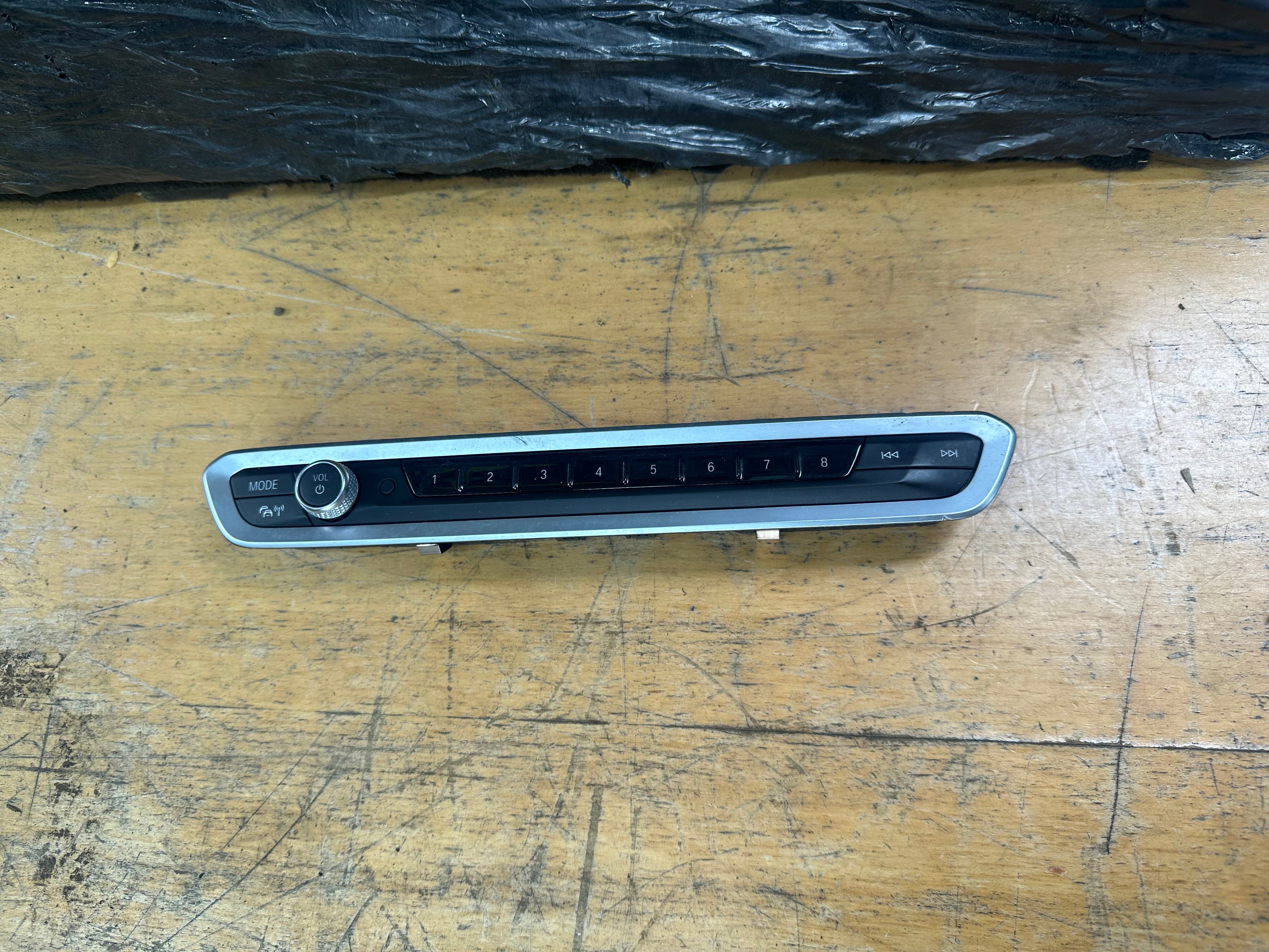 BMW X5 Series G05 2019 Audio Control Radio/Stereo Switches (7949327-03) (7949327)