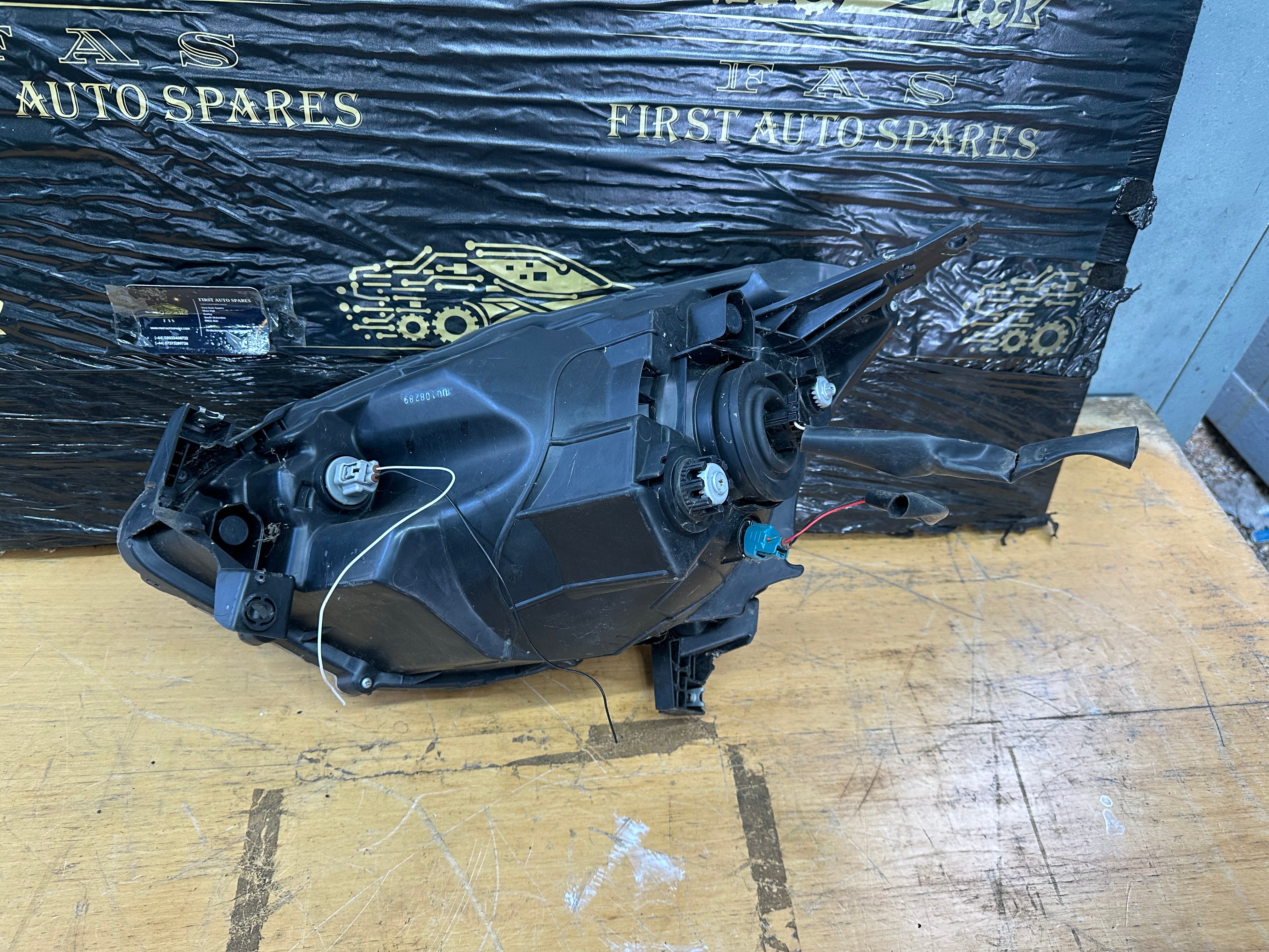 Nissan Micra 2014 Right Driver’s Headlight (80-215-11G2R-M)