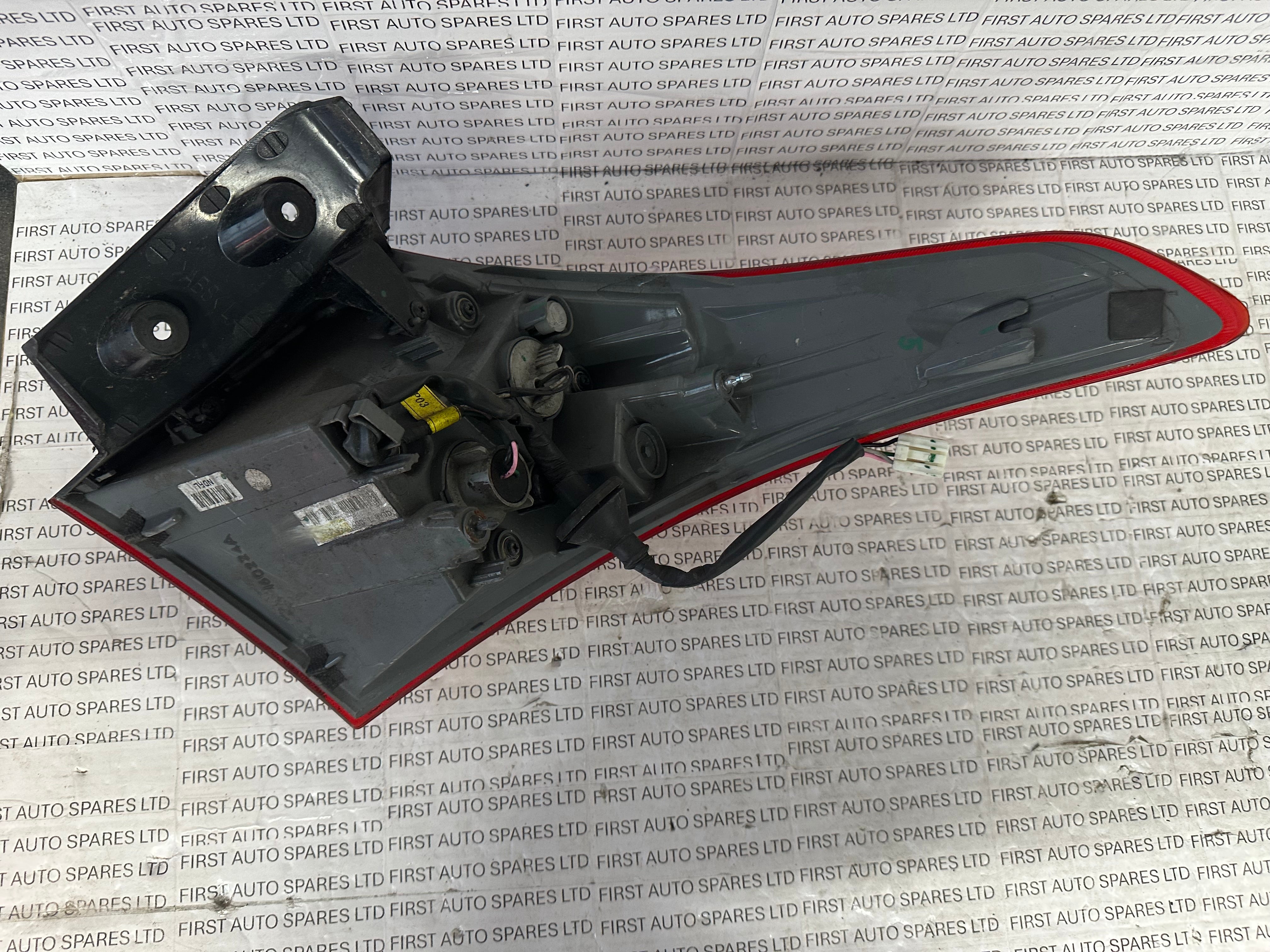 Hyundai i30 2016 MK2 Hatch Outer Left Rear Tail Light