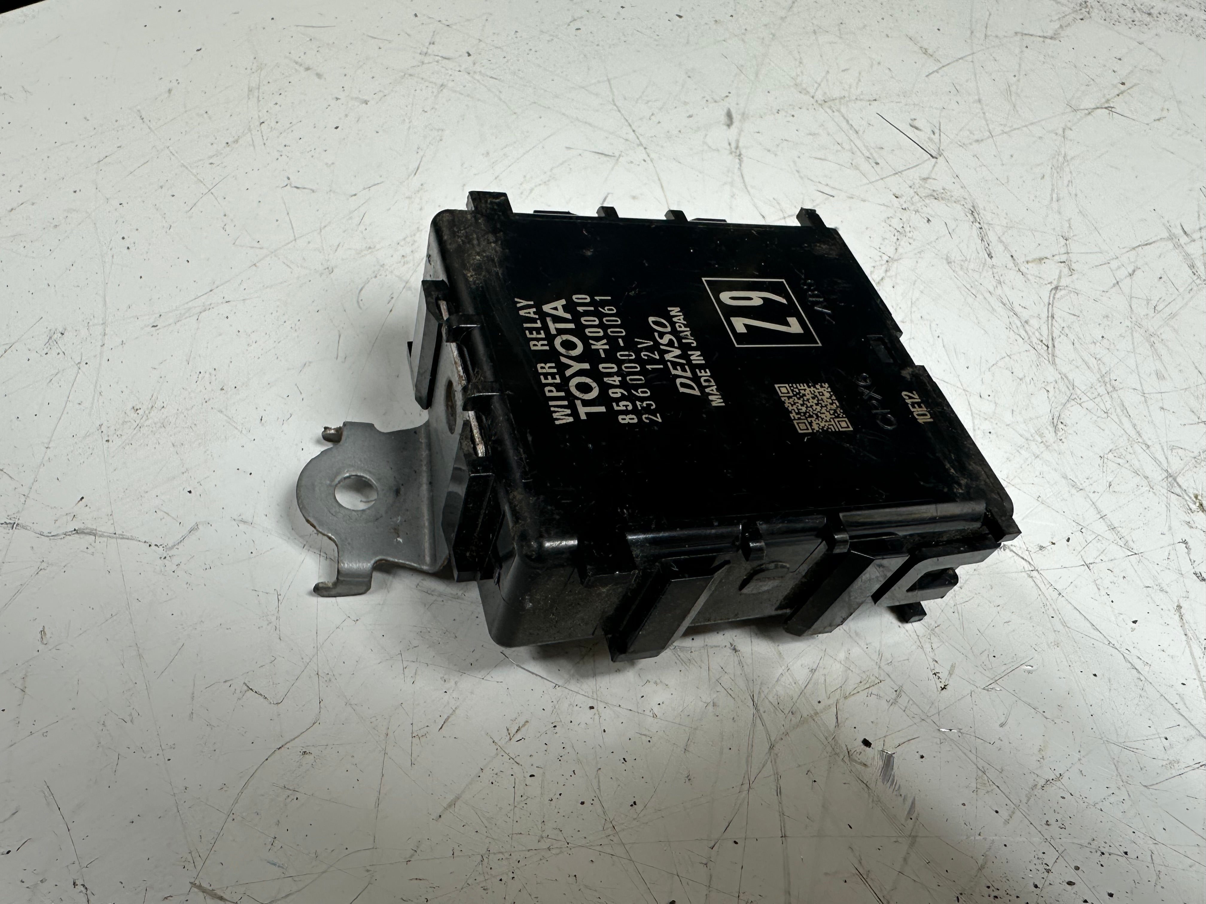 Toyota Yaris Wiper Relay (85940-K0010) (236000-0061)