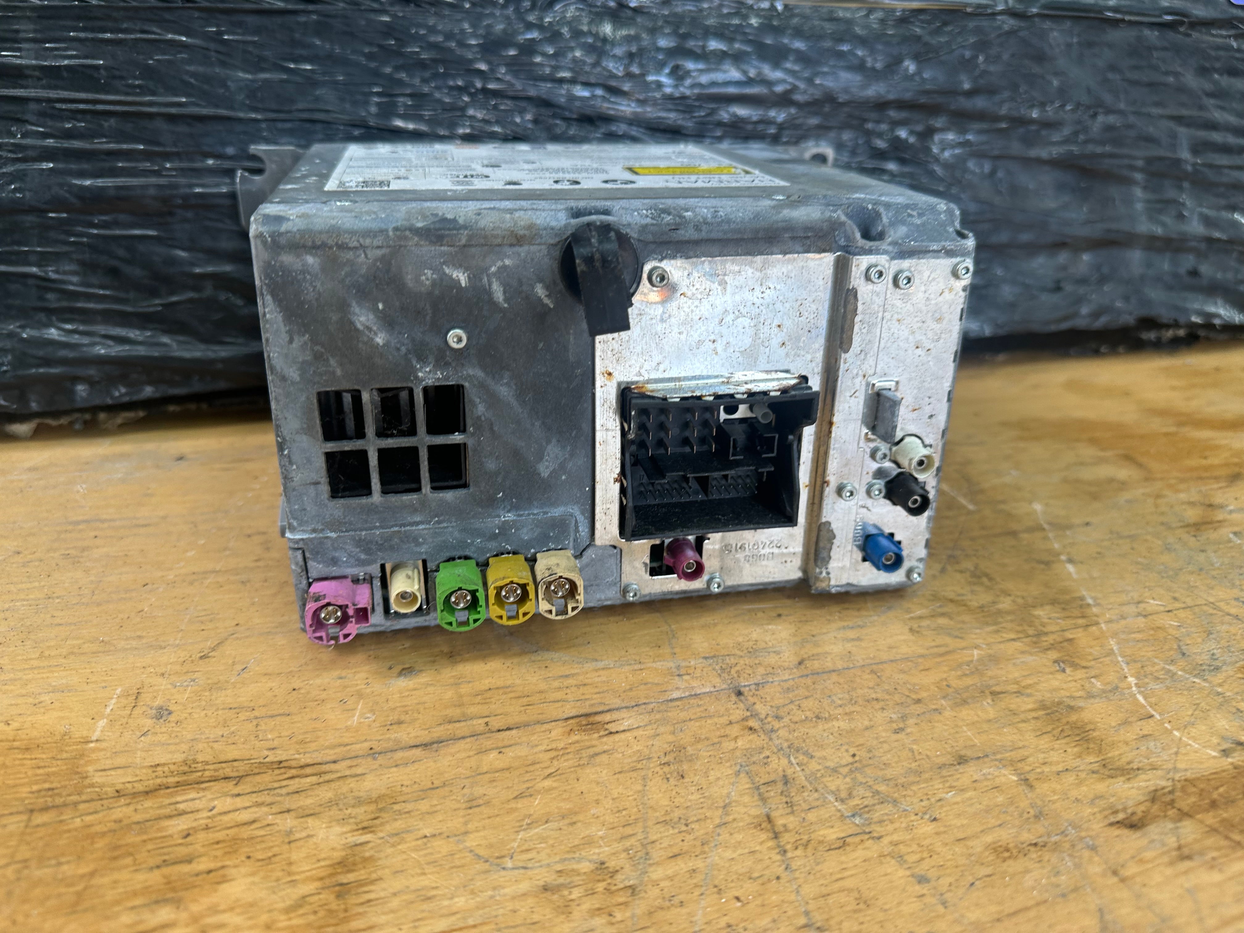 BMW 5 Series 2009-2015 Stereo Radio CD Head Unit (9311035) (931103501)