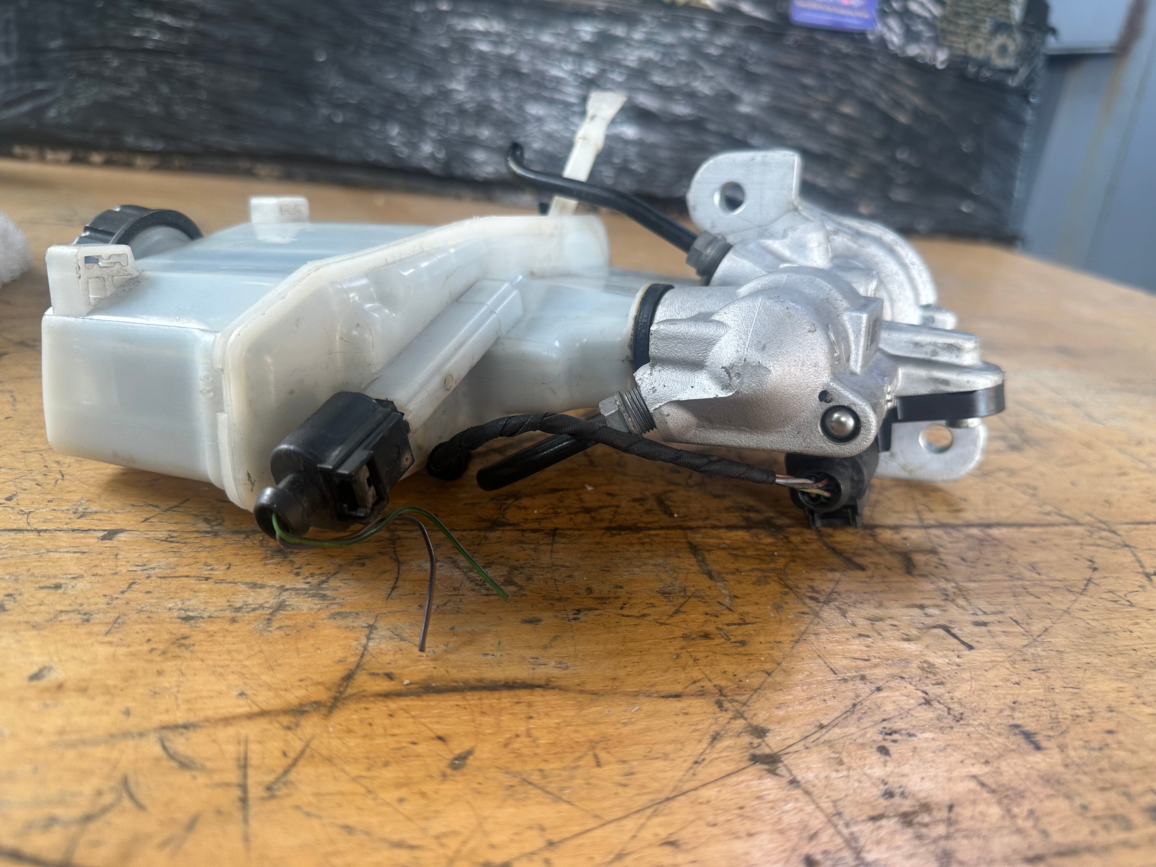 Audi A3 S Line 2016 2.0 TDI Sportback Brake Servo & Master Cylinder (502611301G)