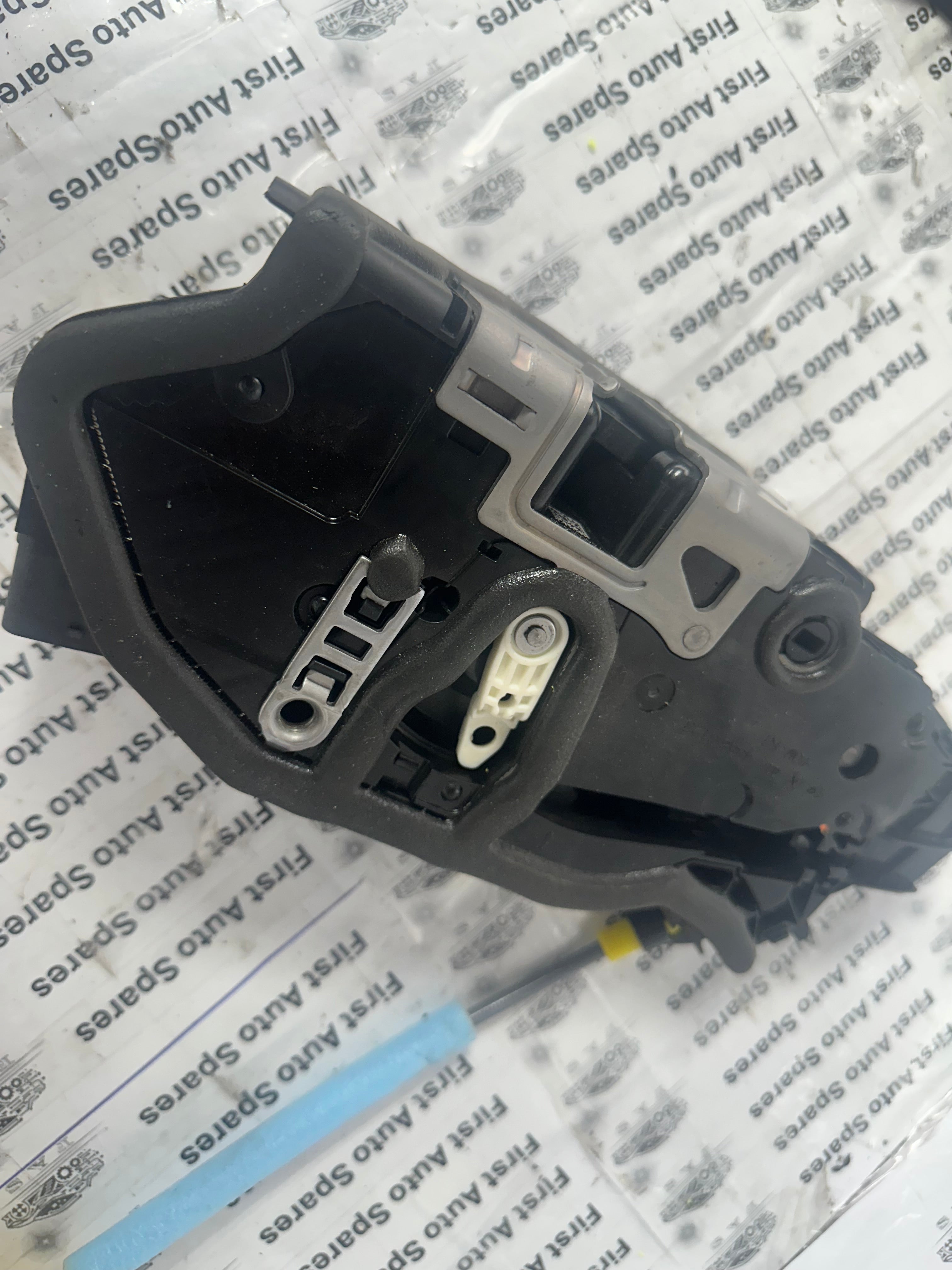 BMW 3 Series G20 2018-2024 Right Rear Door Lock Catch (7445054-10) (4568 3123)