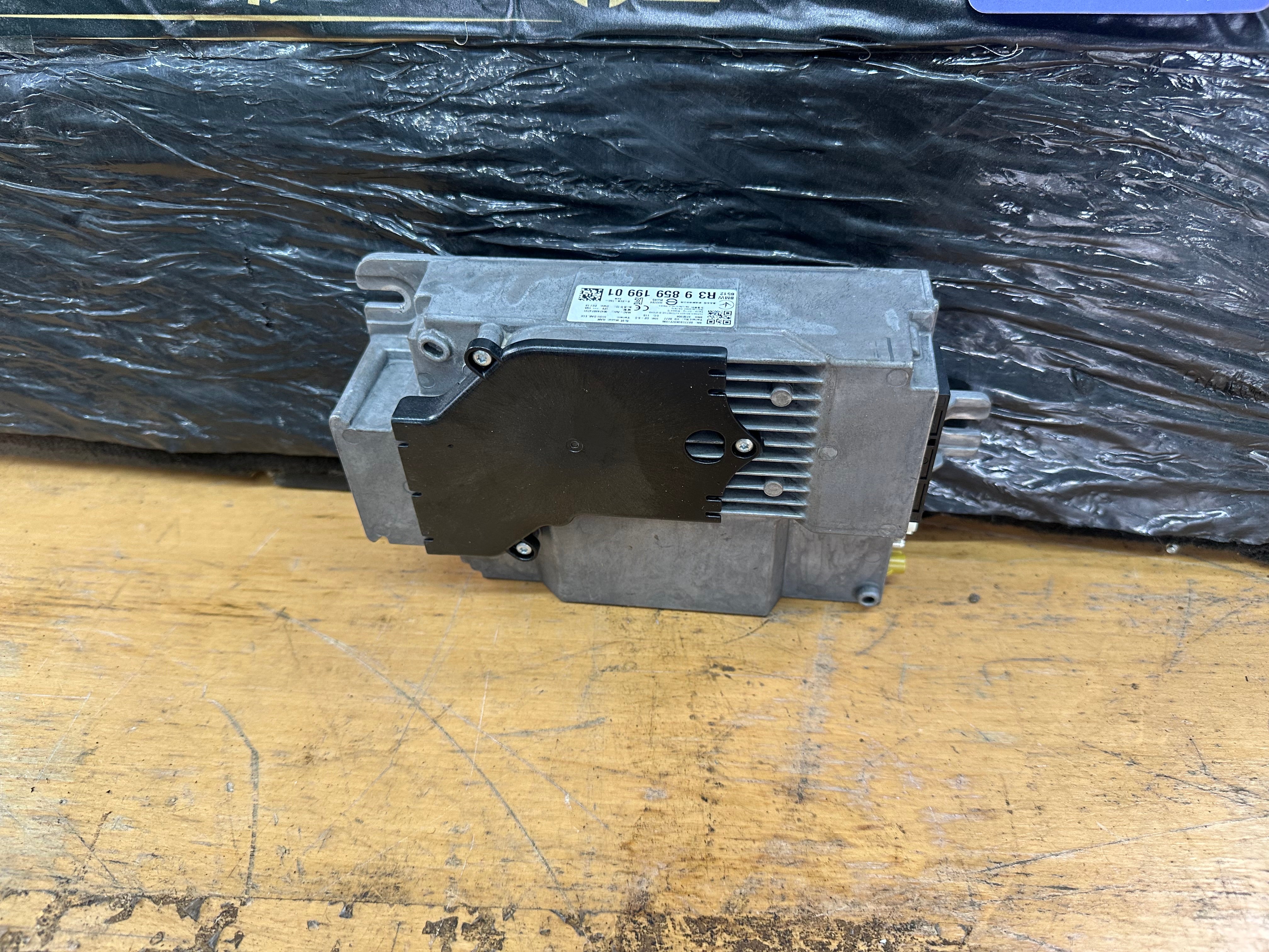 BMW X5 Series F95 G05 2019 Tuner Audio Amplifier Secondary (R3 9859199 01)