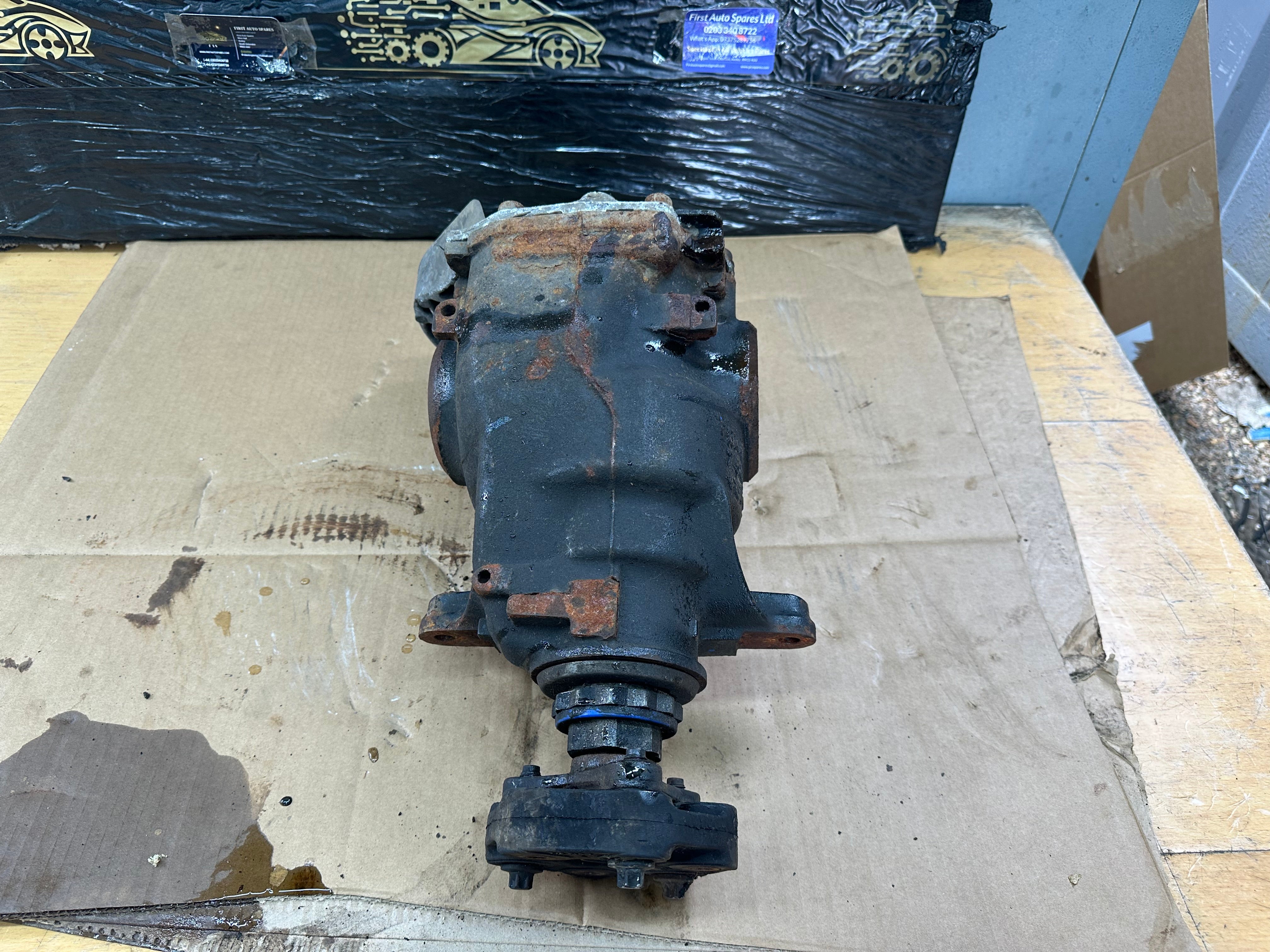 BMW 3 Series F30 F31 316D Rear Differential Diff Ratio 2:81 (7605589-02)