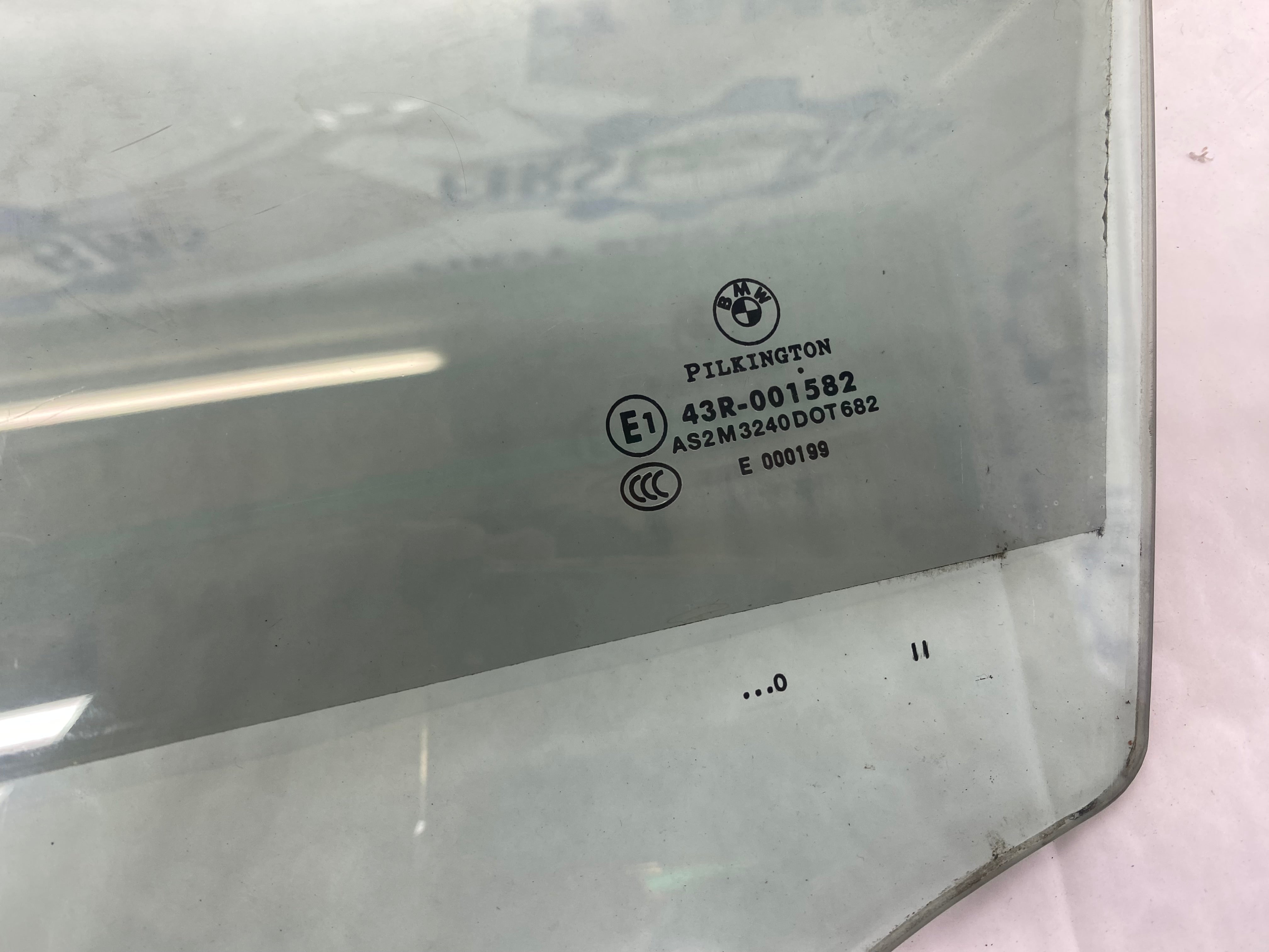 BMW 1 Series E87 Front Passenger Side Window Glass 2004–2011