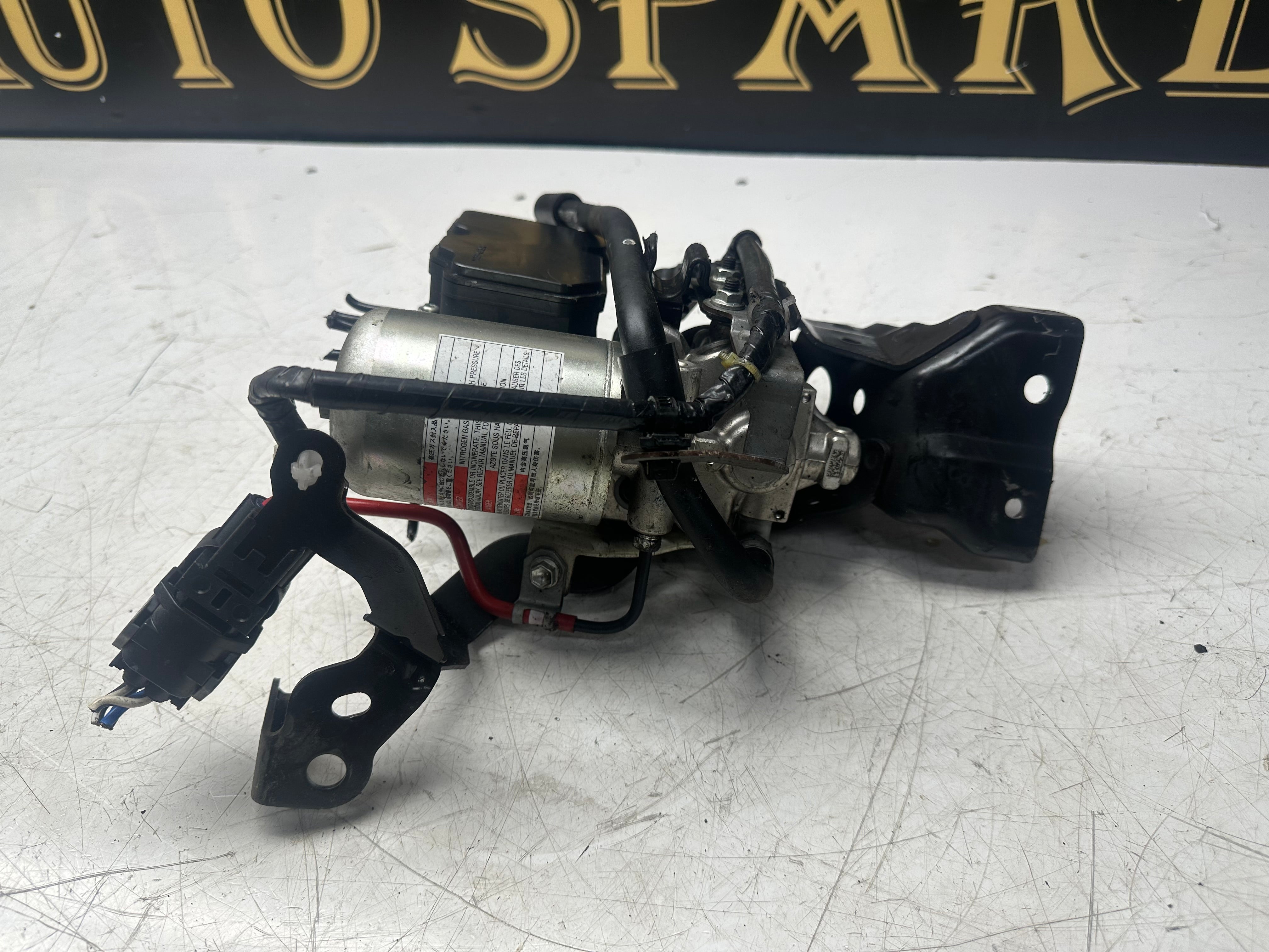 Toyota Prius 2016–2021 Hybrid Brake Booster Pump ABS Pump & Module (44510-47070)