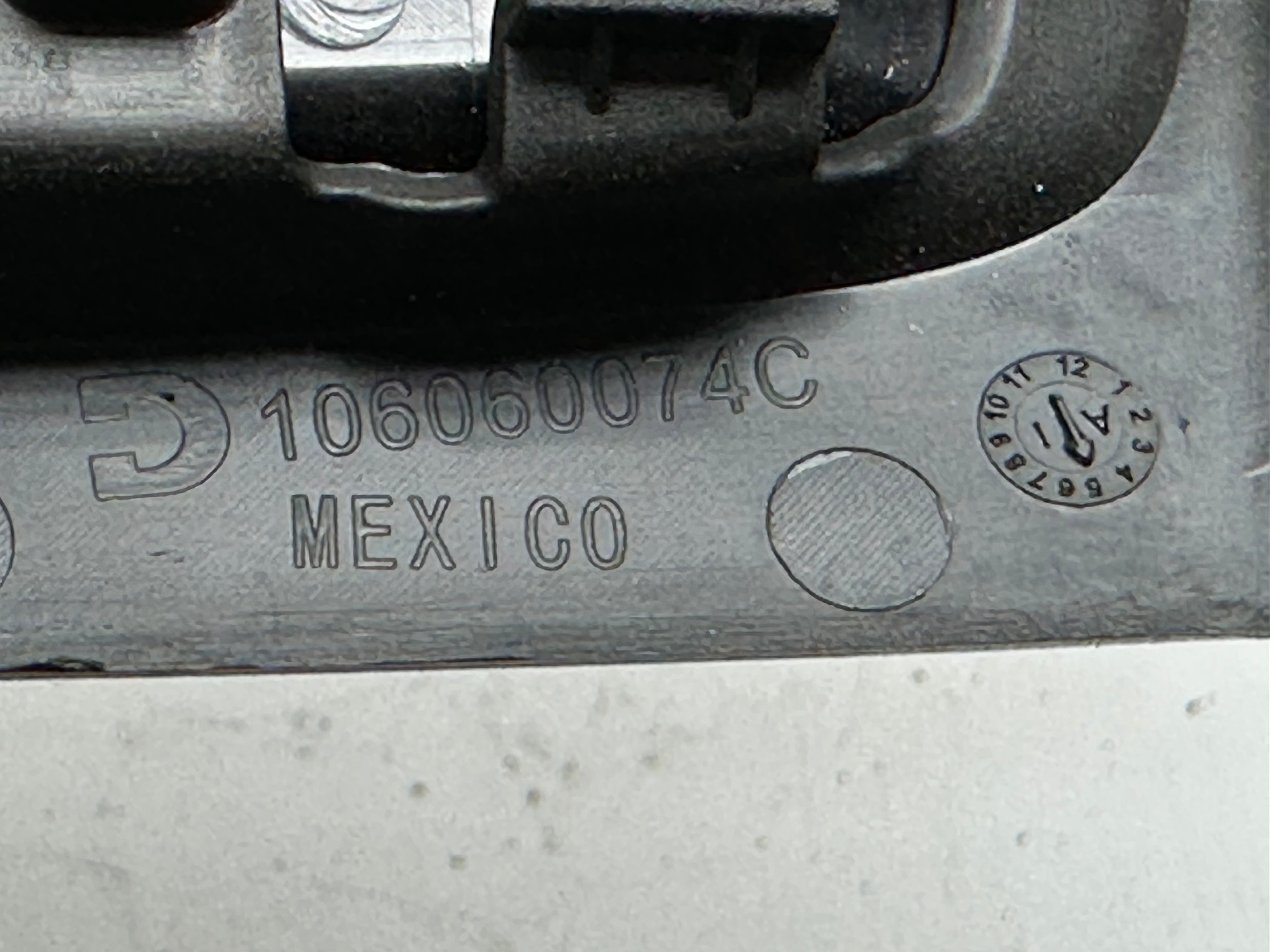 BMW i4 G26 eDrive40 Center Console Air Vent (5A3BBF4-02) (5A3B8E1) (5A84160) (6806816) (106060074C) (5116 7943079) (12784312)