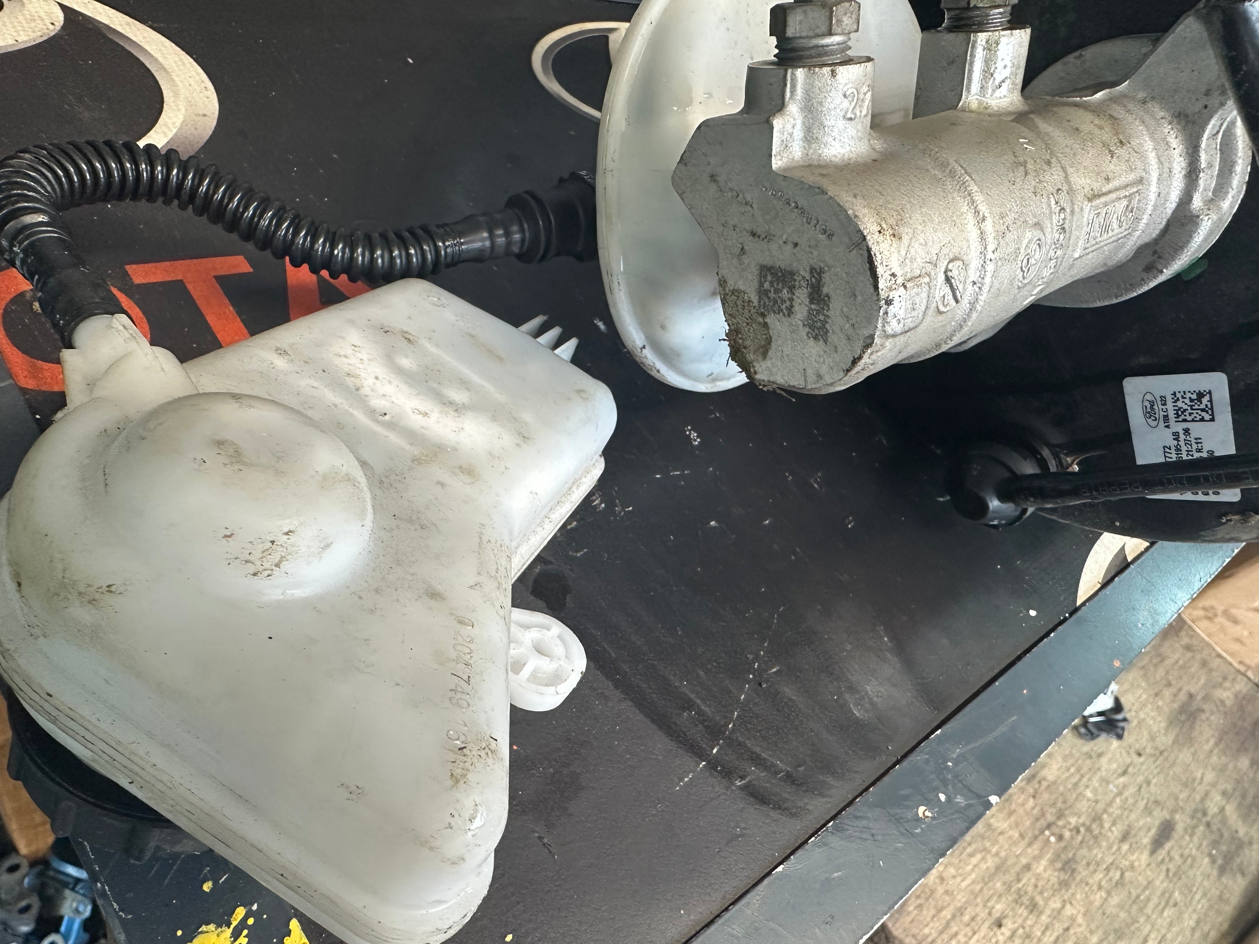 Ford Transit Custom Brake Servo Master Cylinder (GK21-2B195-AB)