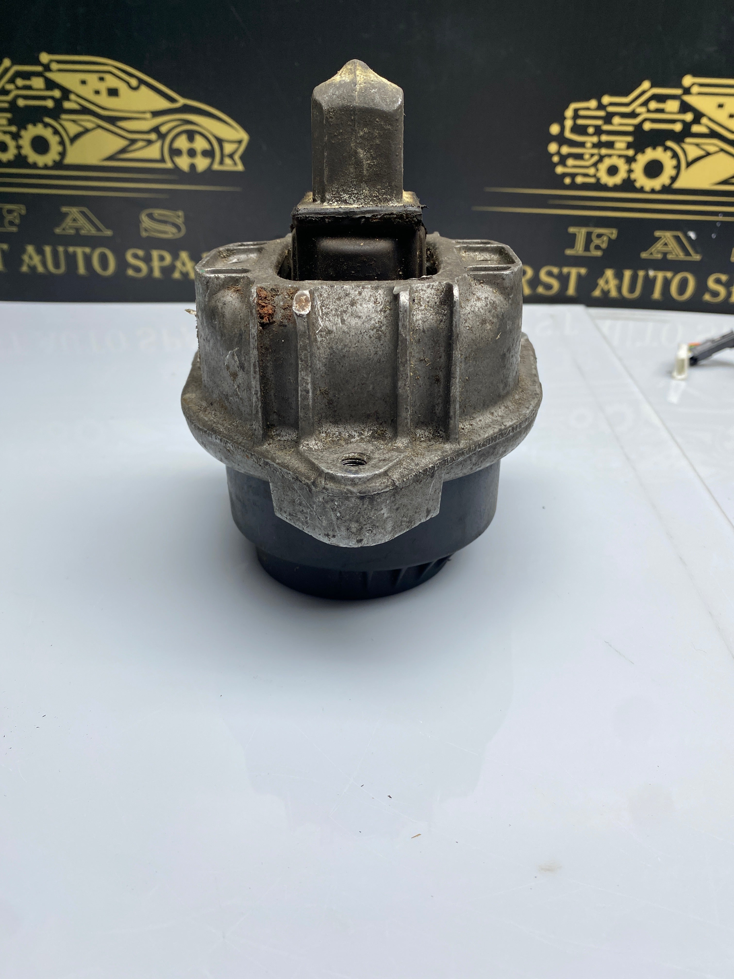 BMW 5 Series F10 2.0D Engine Mount – 2010–2017 (22116777371)