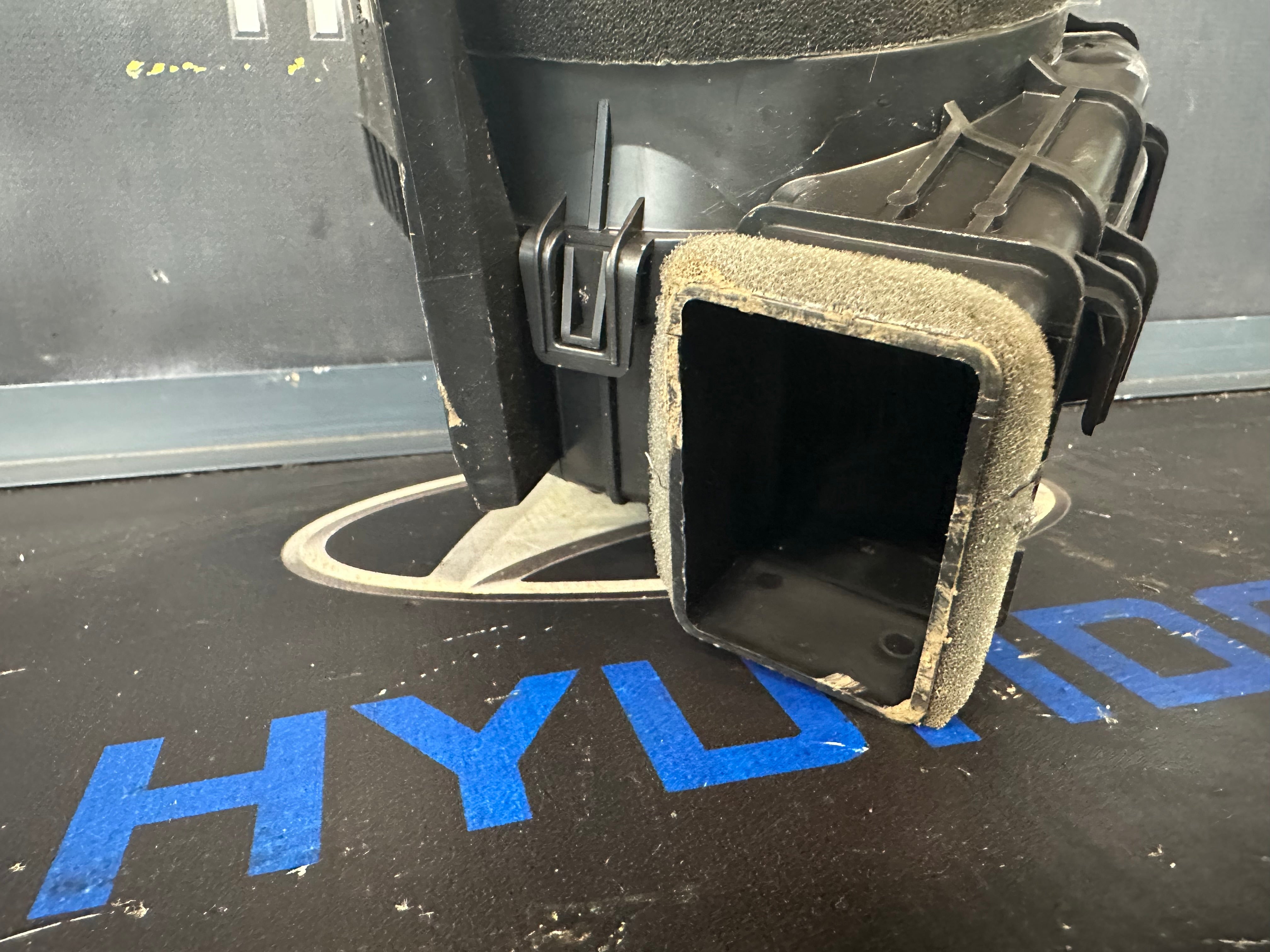 Toyota Prius Battery Cooling Fan Blower Motor (G9230-47050)