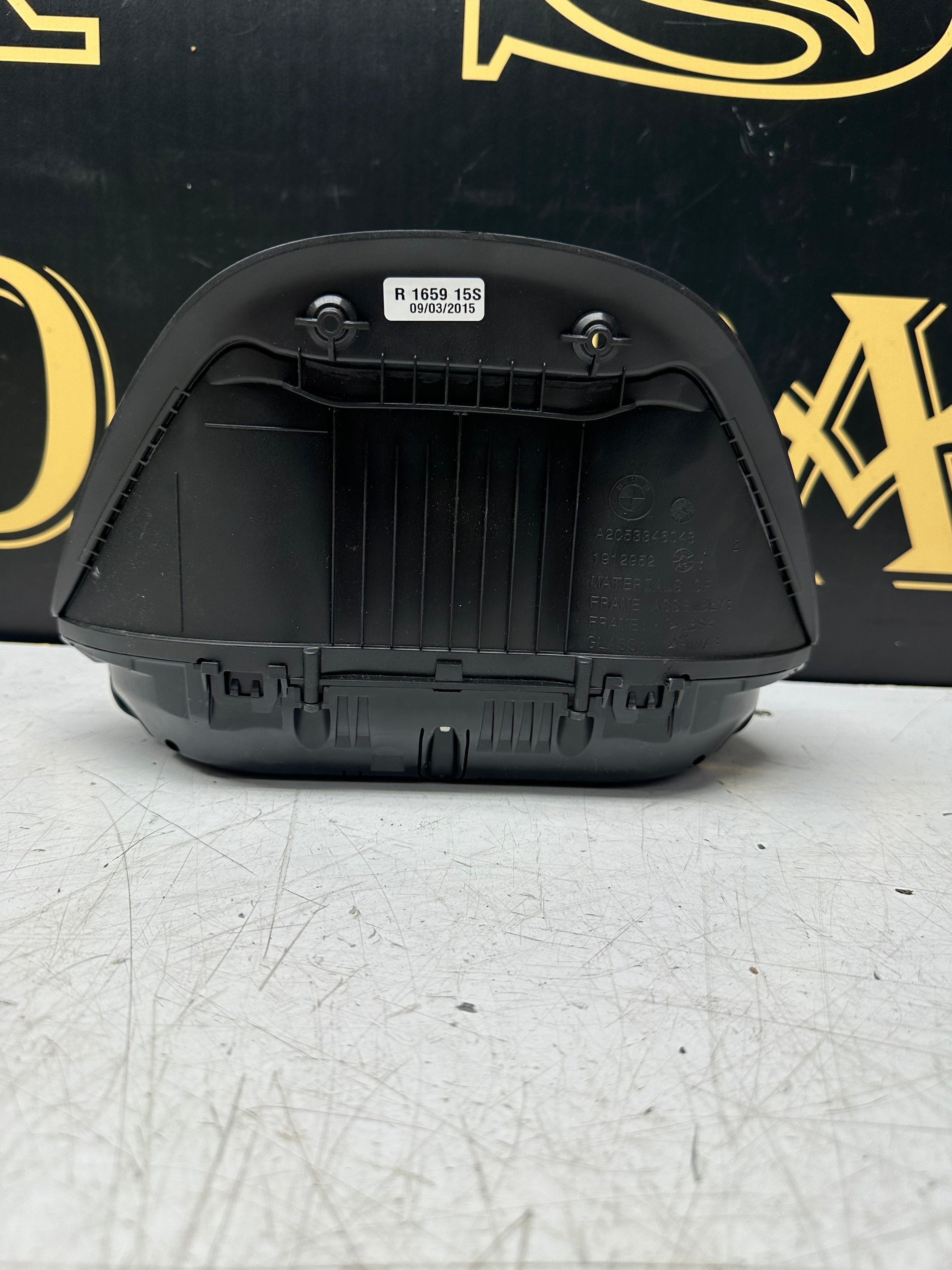 BMW X1 F48 Diesel Instrument Cluster / Speedometer (176494-11)