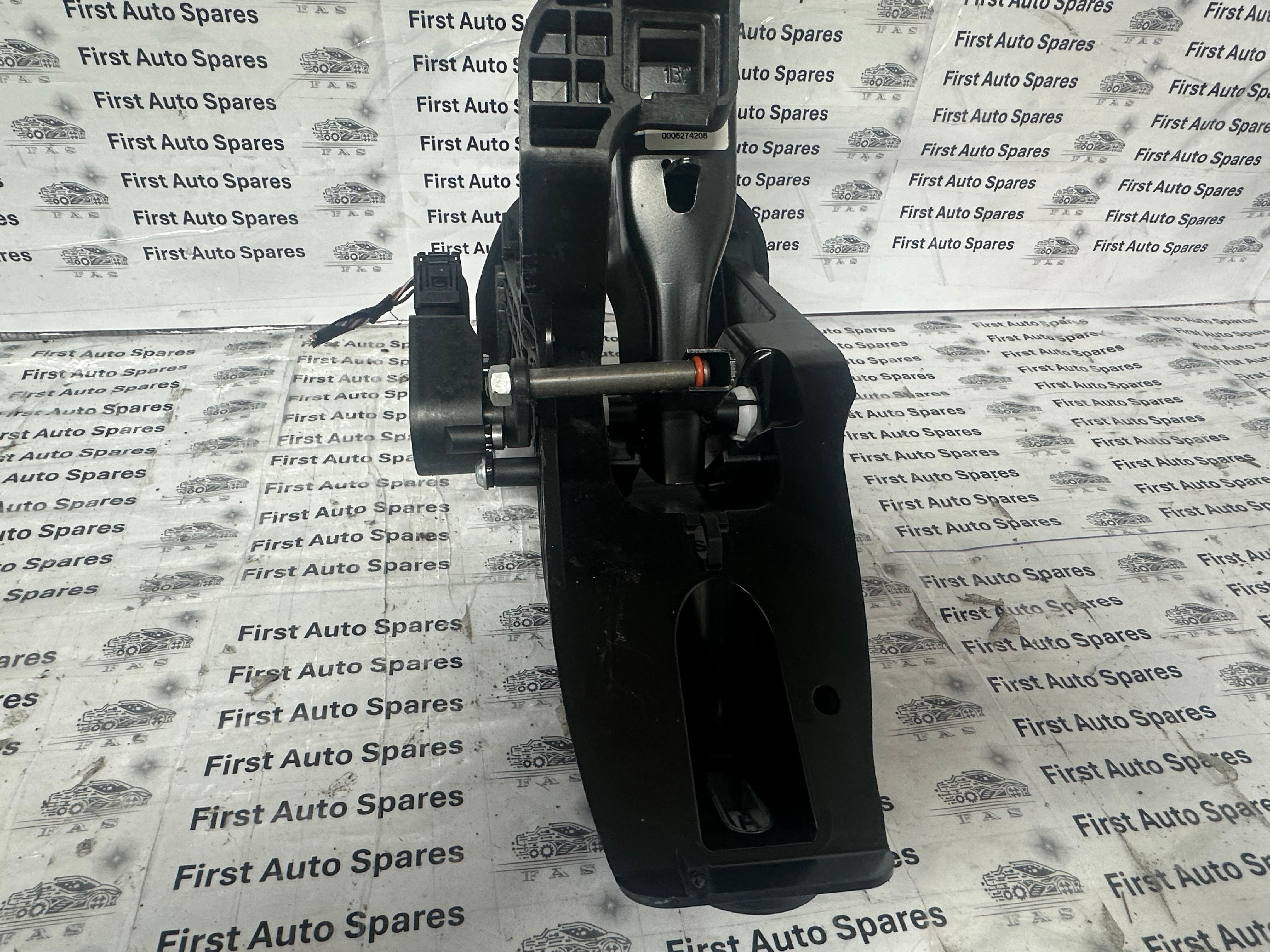 BMW 3 Series G20 G21 G28 2021 Brake Pedal (687311905) (762.135.152.234) (0006274208)