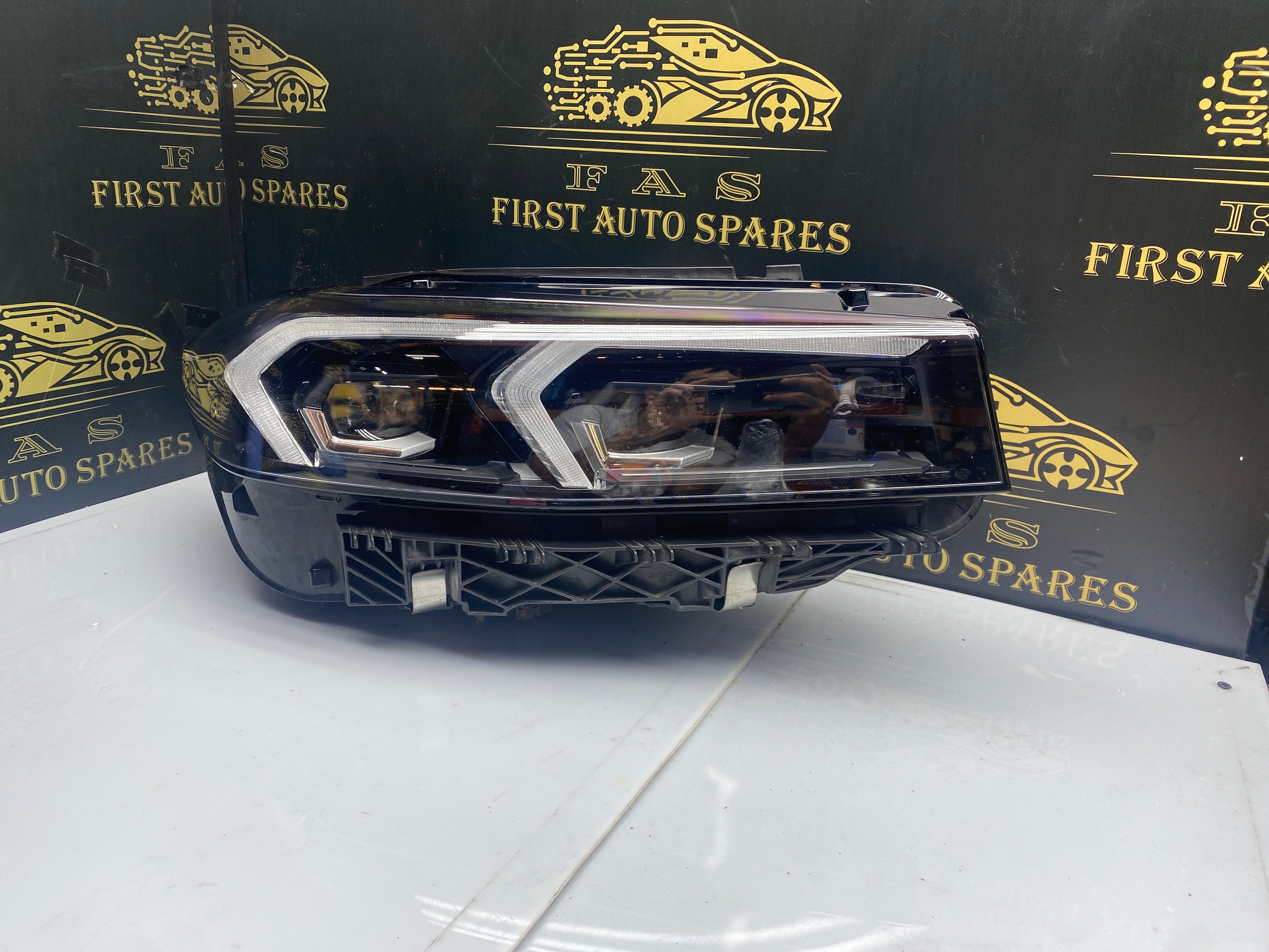 BMW 3 Series G20 LCI LED Right Headlight 2022–Present (7886662-05)