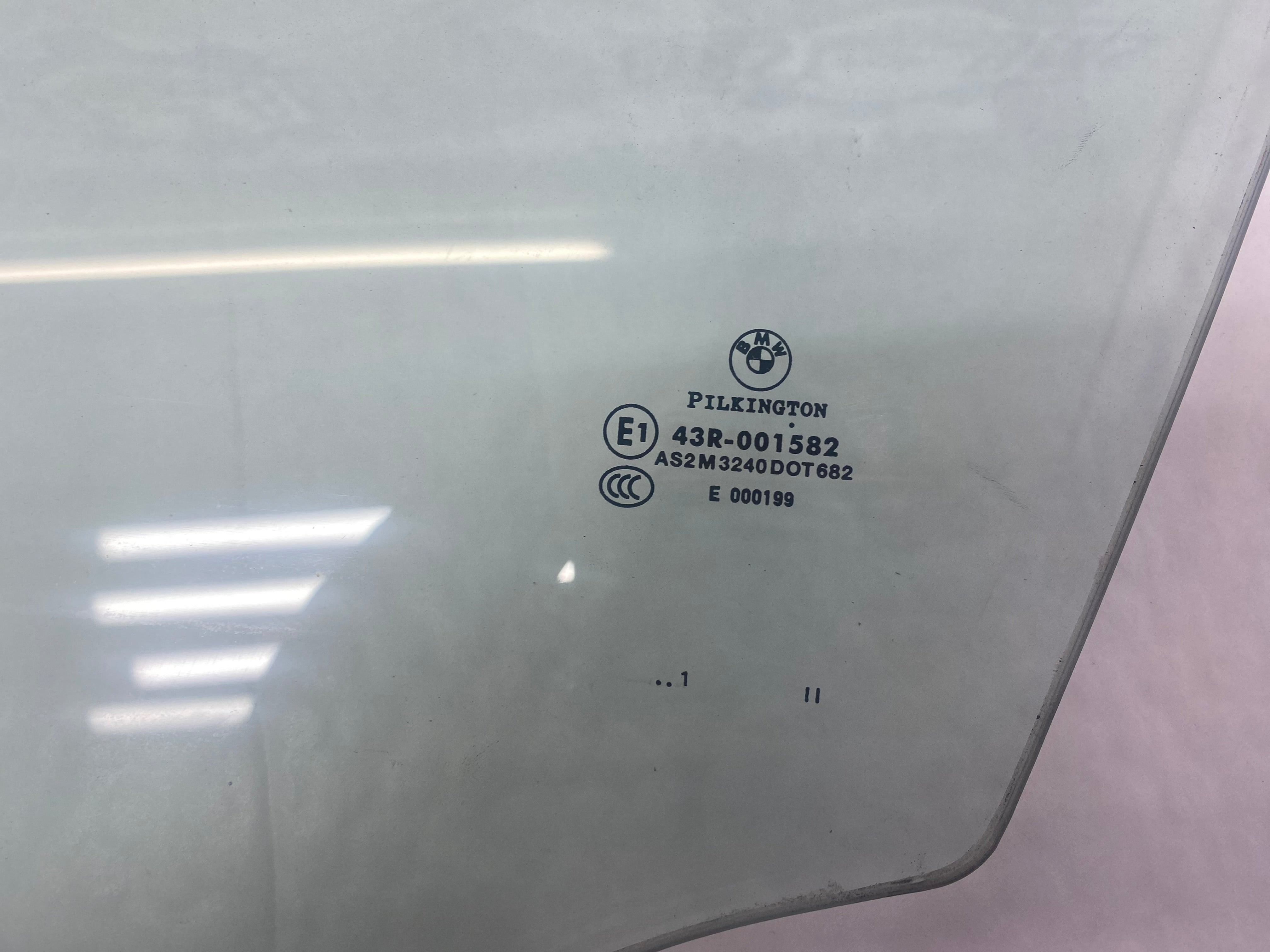 BMW E87 Front Passenger Side Window Glass – 2004–2011