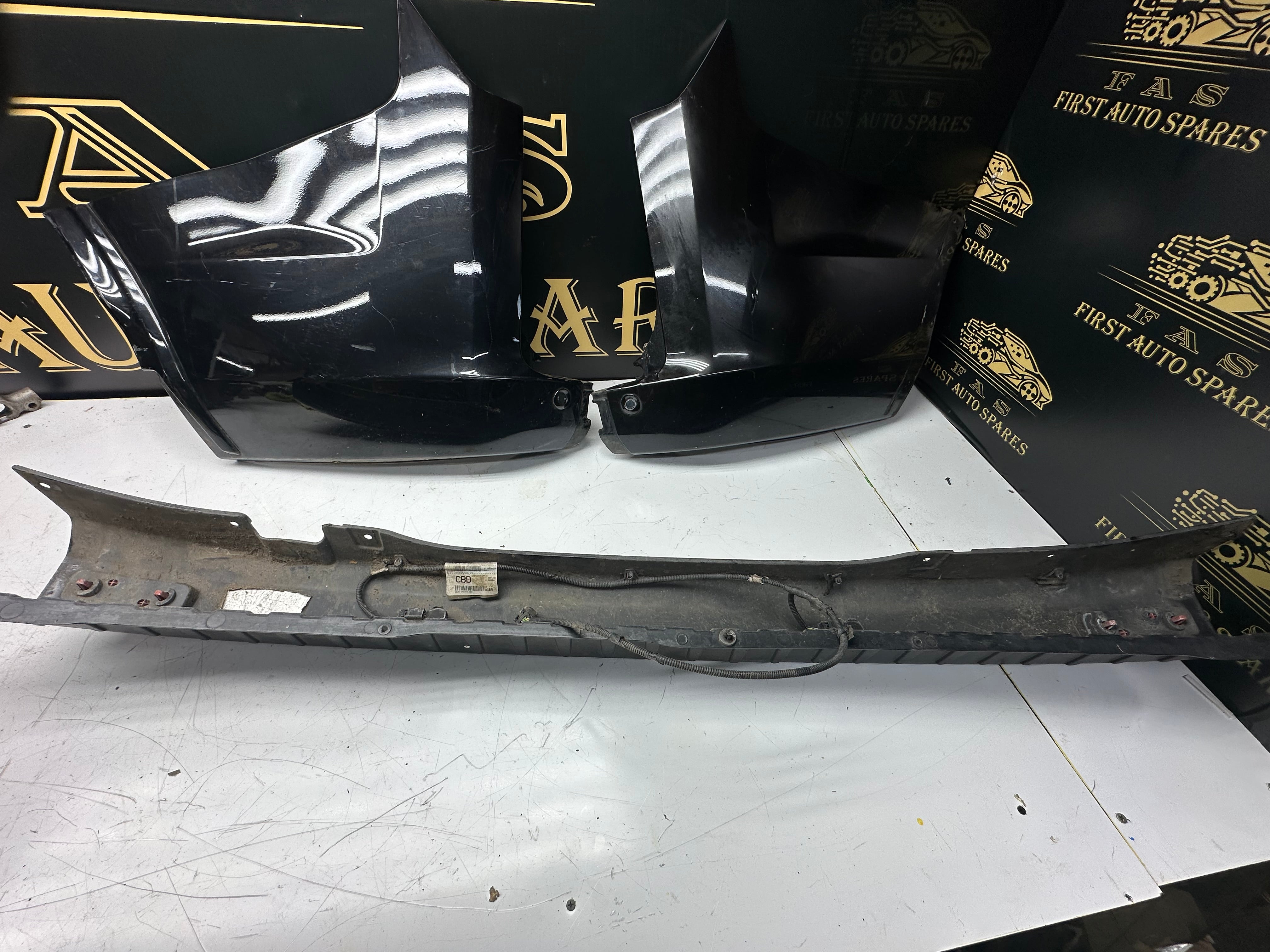 Ford Transit Custom Mk8 Complete 2021-2023 Rear Bumper with Parking Sensor (KK2T-15K868-CBD) (JK21-17E962-PA) (BK21-17927AA) (BK21-17926AA)