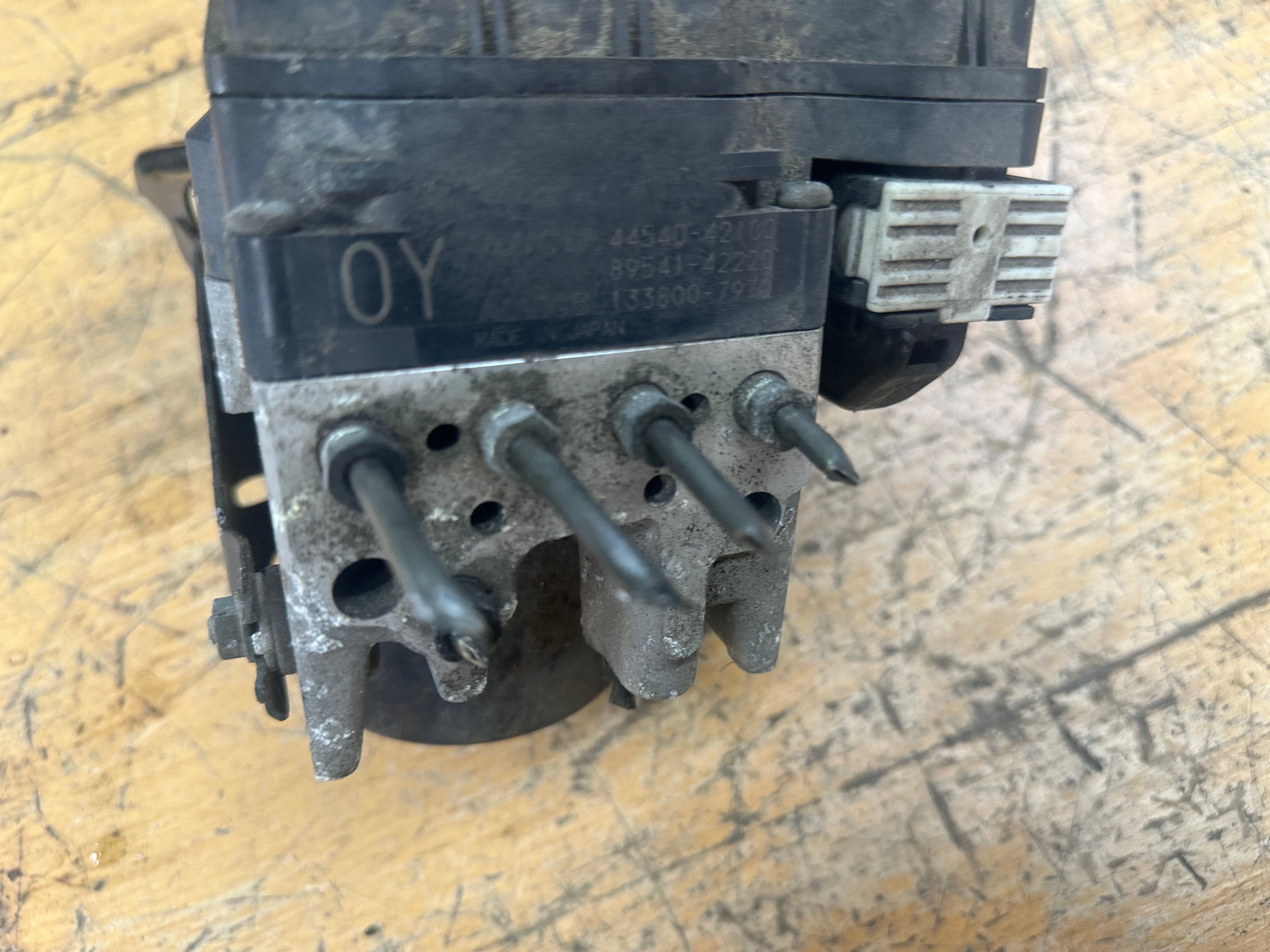 Toyota RAV4 2005-2010 2.2 Diesel Hydraulic ABS Brake Pump (44540-42100)