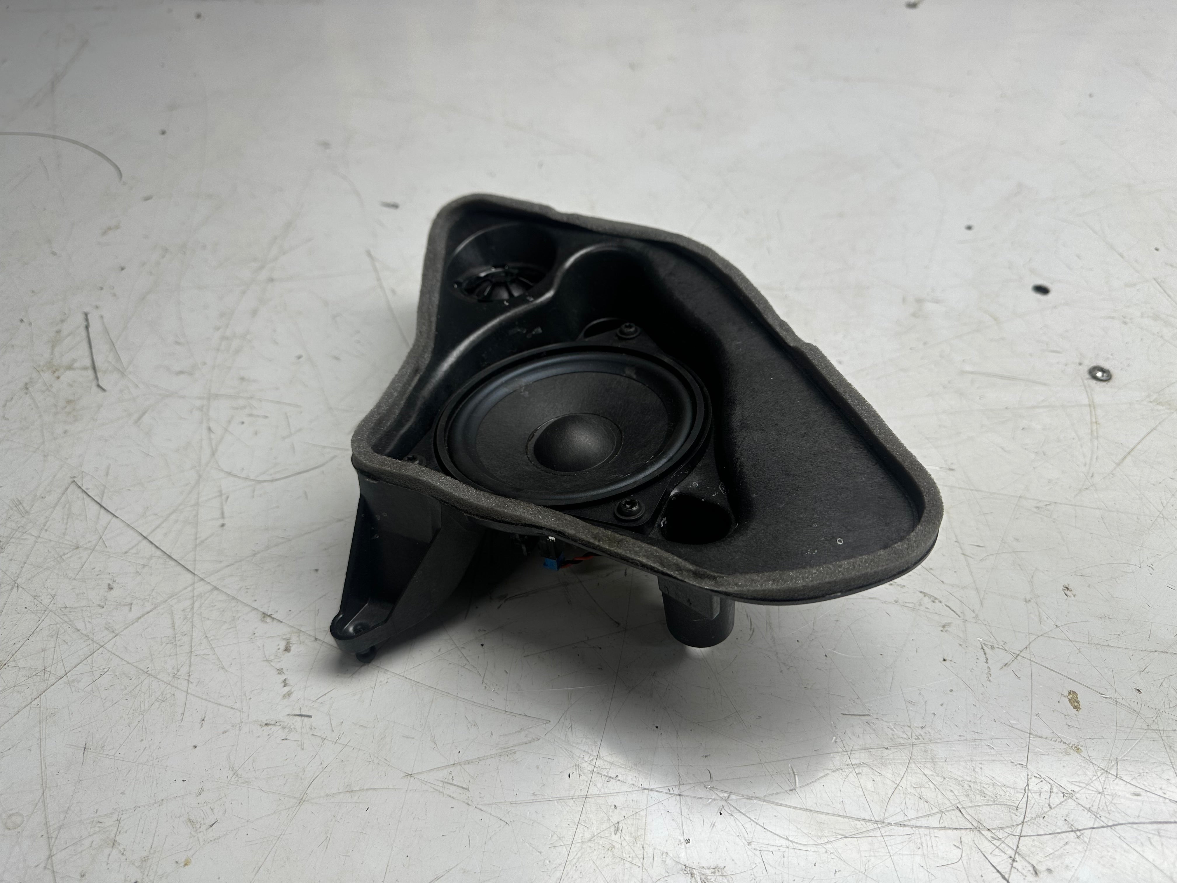 BMW X3 G01 F97 Rear Right Door Speaker (9837732-01)