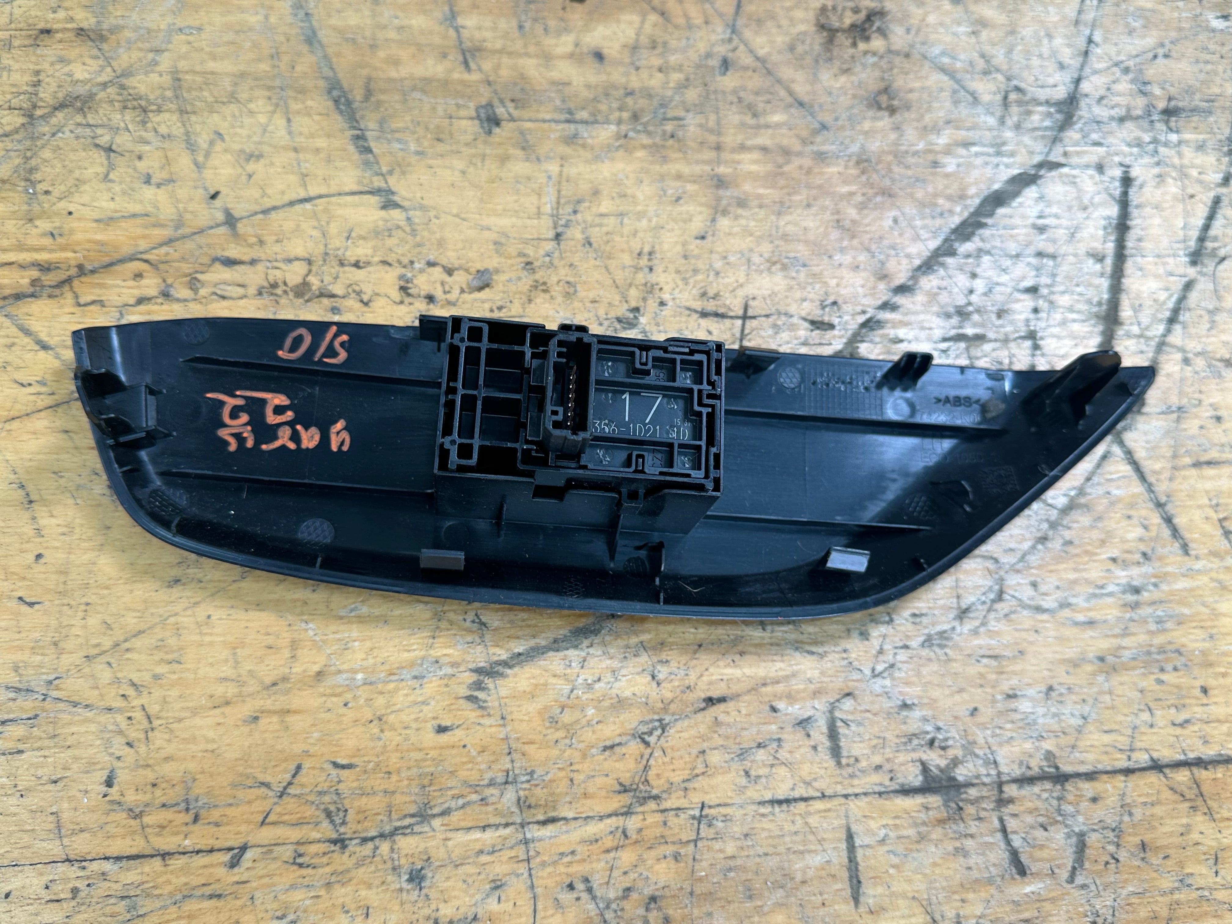 Toyota Yaris 2022 Left Passenger Window Control Switch (74232-K0040)