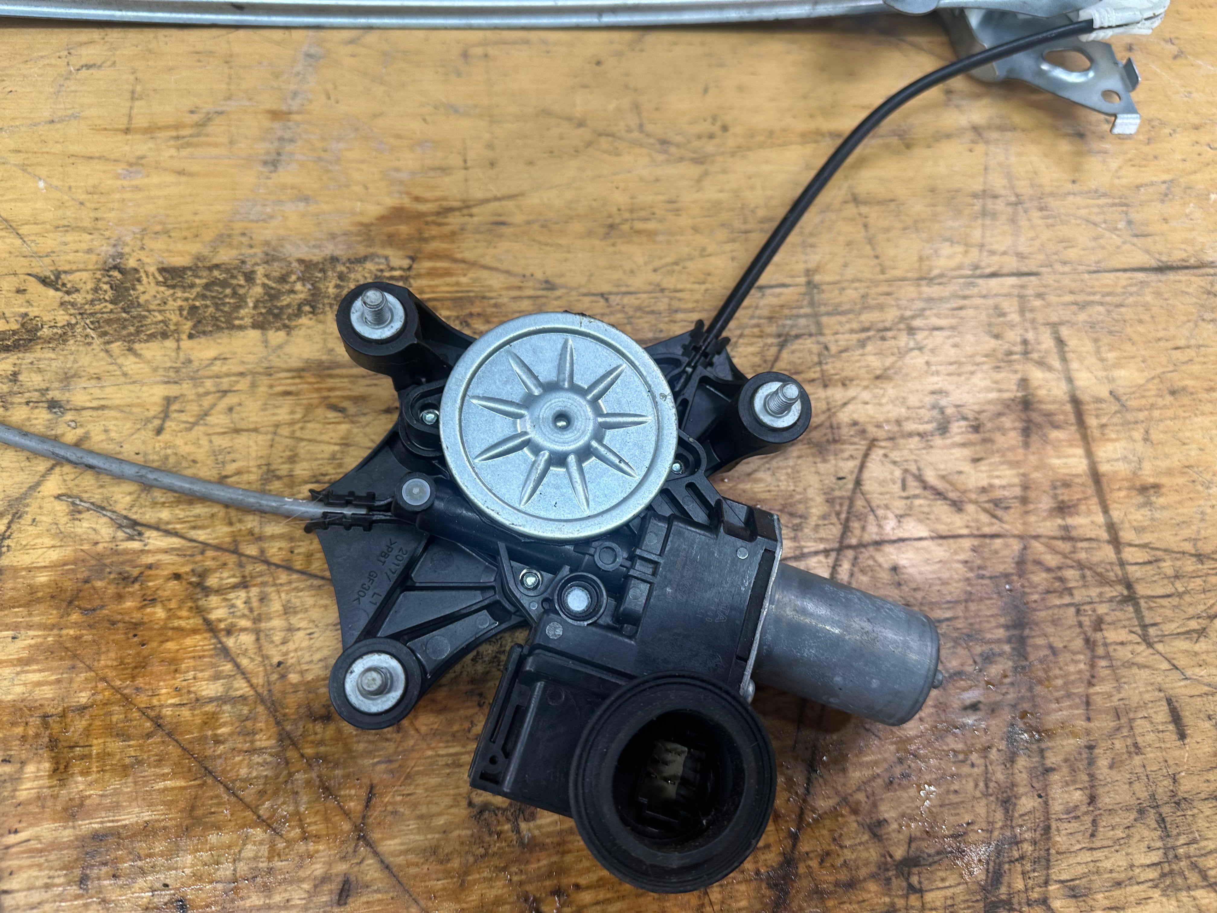 Toyota RAV4 2019–24 Rear Left N/S/R Window Regulator (85720-42140) (062020-5531)