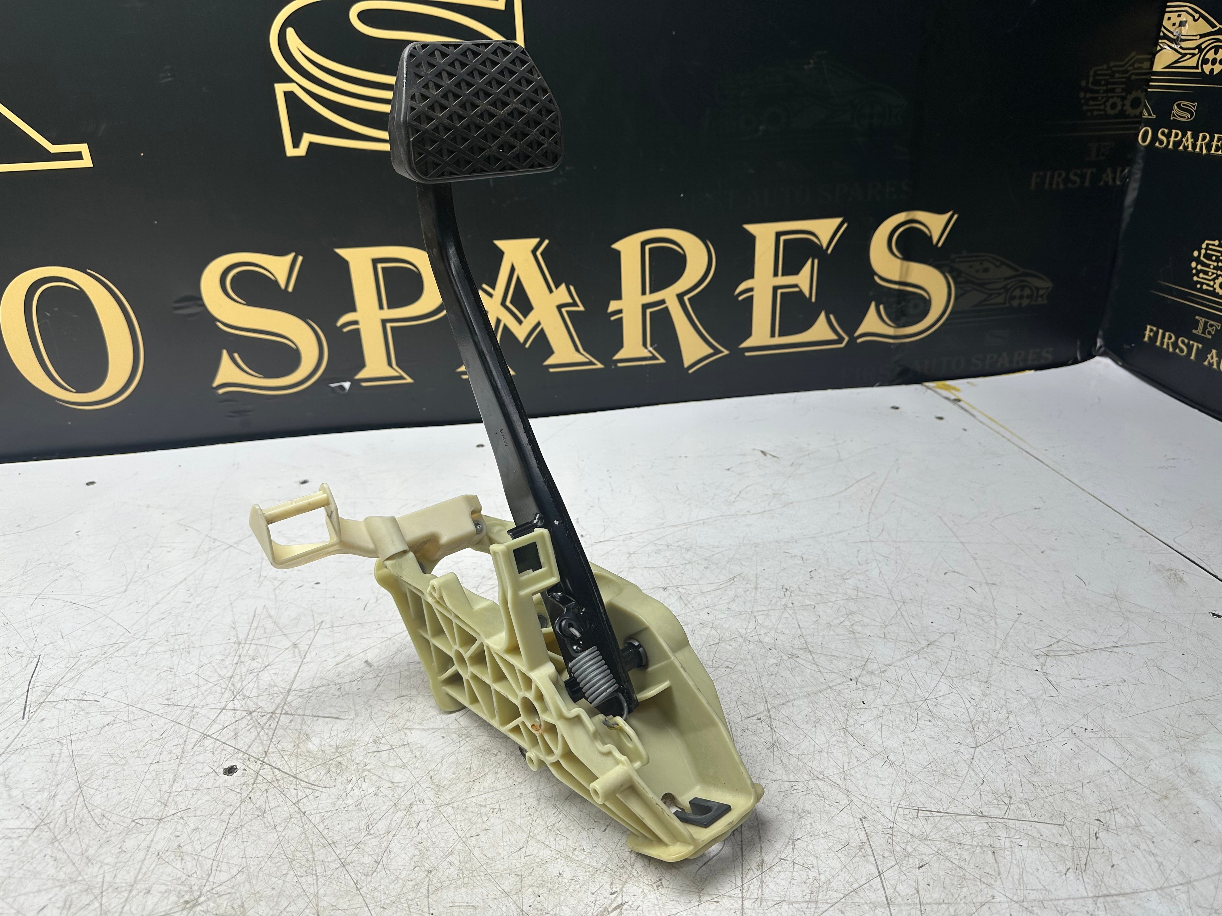 BMW 5 6 7 Series F10 F12 F01 Complete Brake Pedal Assembly (6782666)