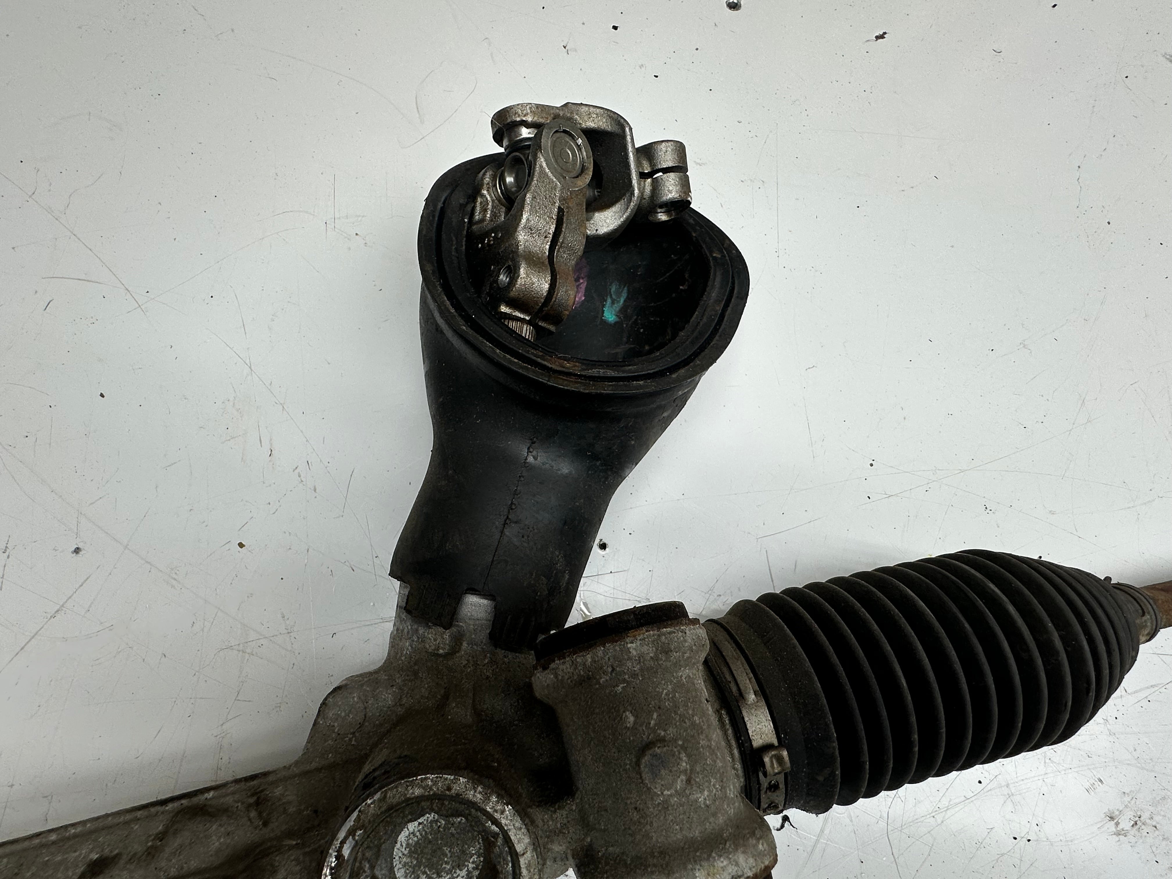 Toyota Yaris Steering rack 2012-2019