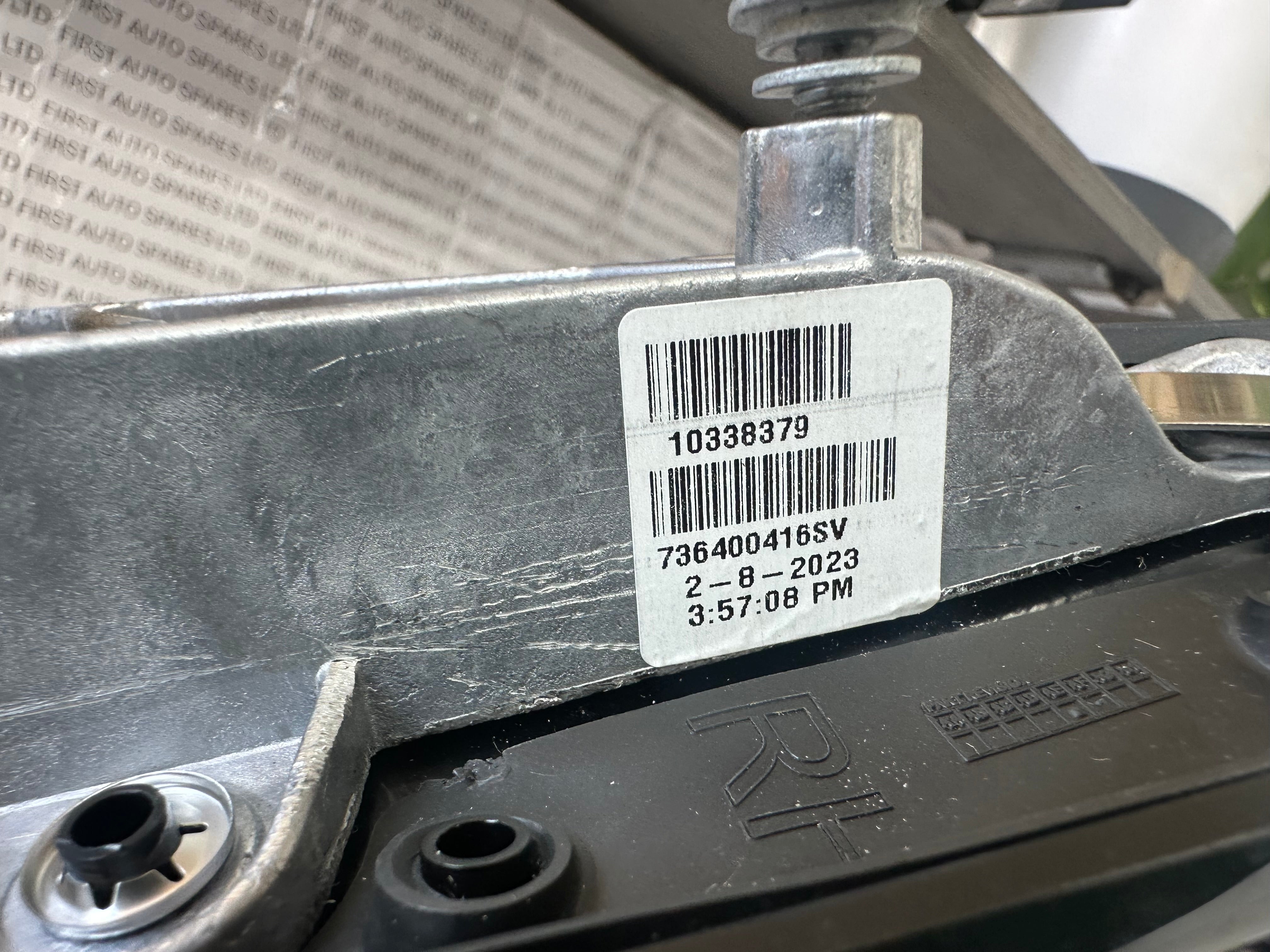 BMW X5 F15 White Right Wing Mirror 5 Pin Power Folding (698002AA)