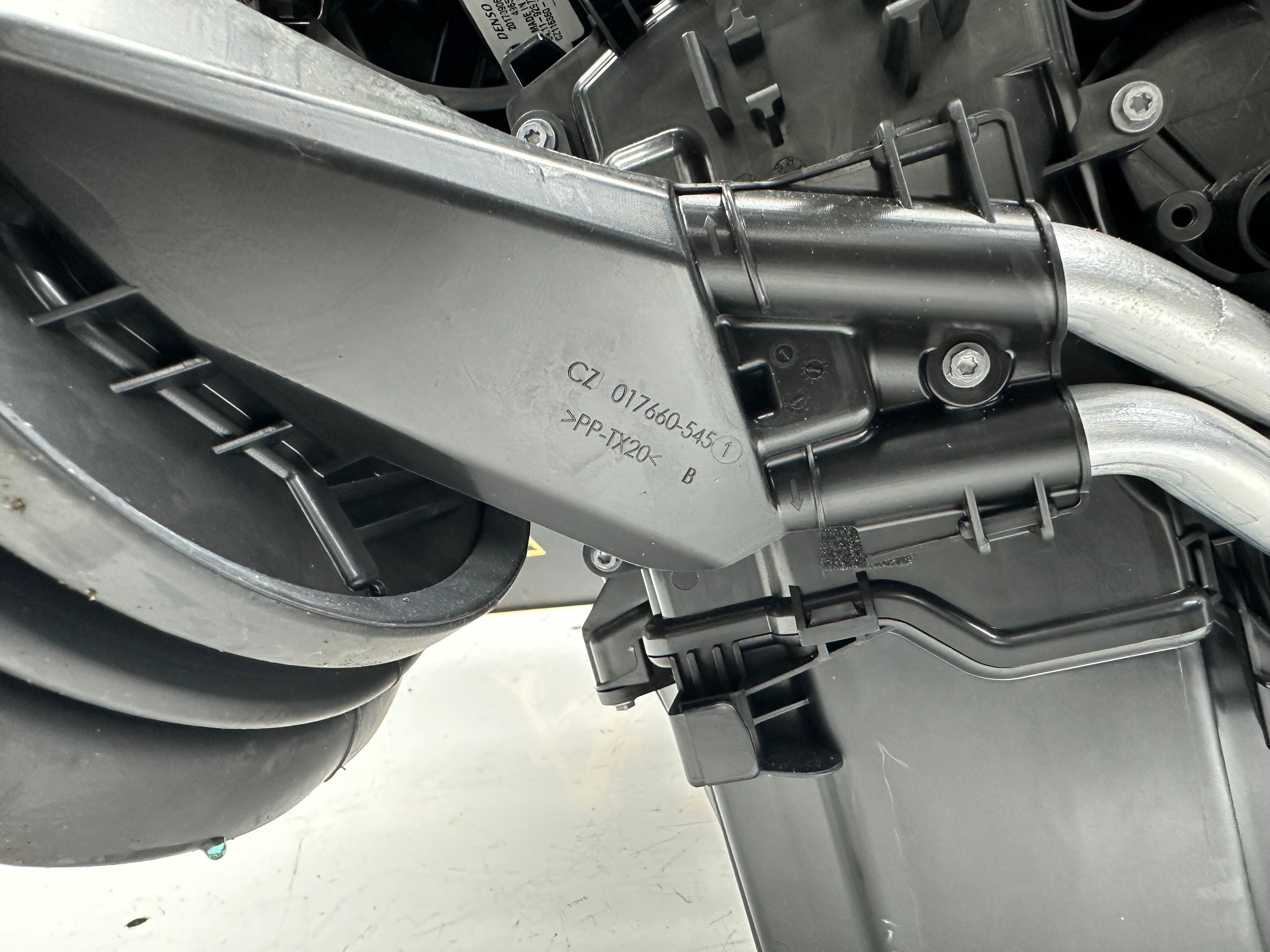 BMW i3 / i3S Heater Matrix & Blower Motor Fan Assembly (9383124-08) (225270 10)