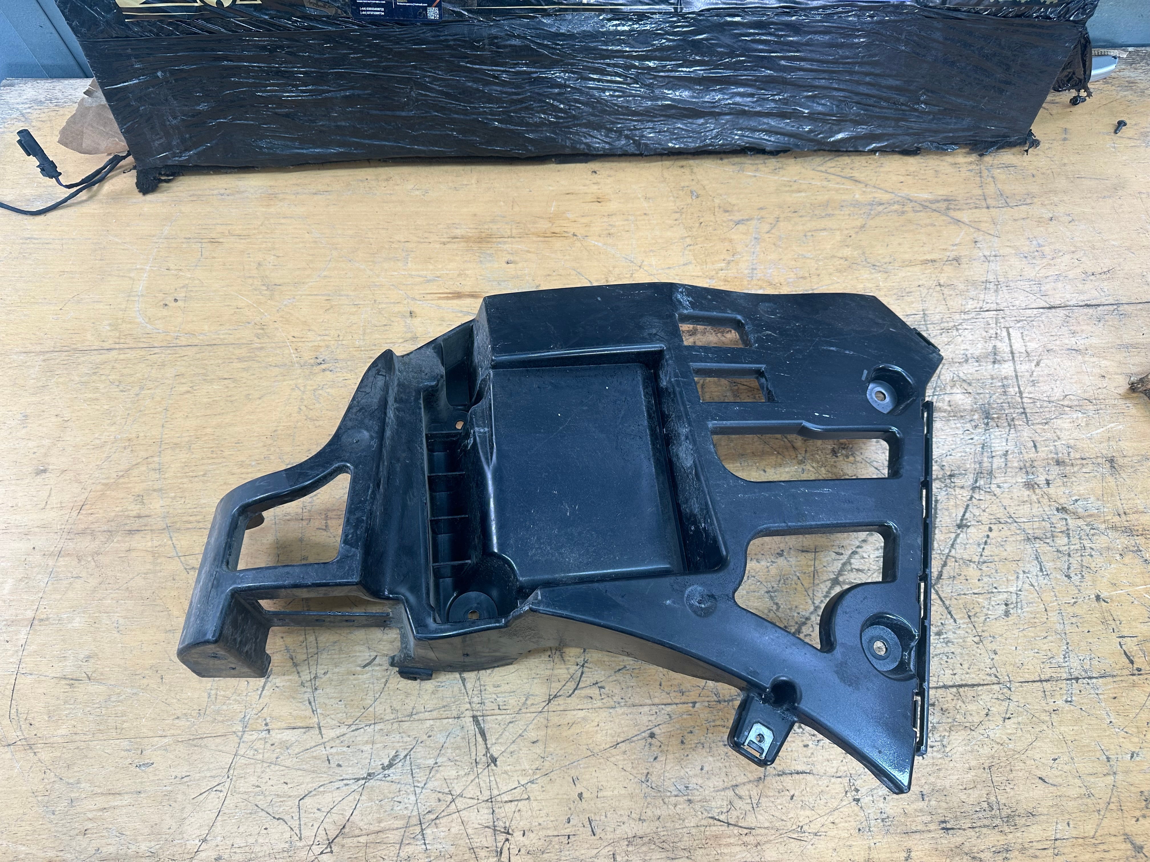 BMW X5 Series F15 Rear Bumper Bracket Right Driver Side (7294722) (139605-19)