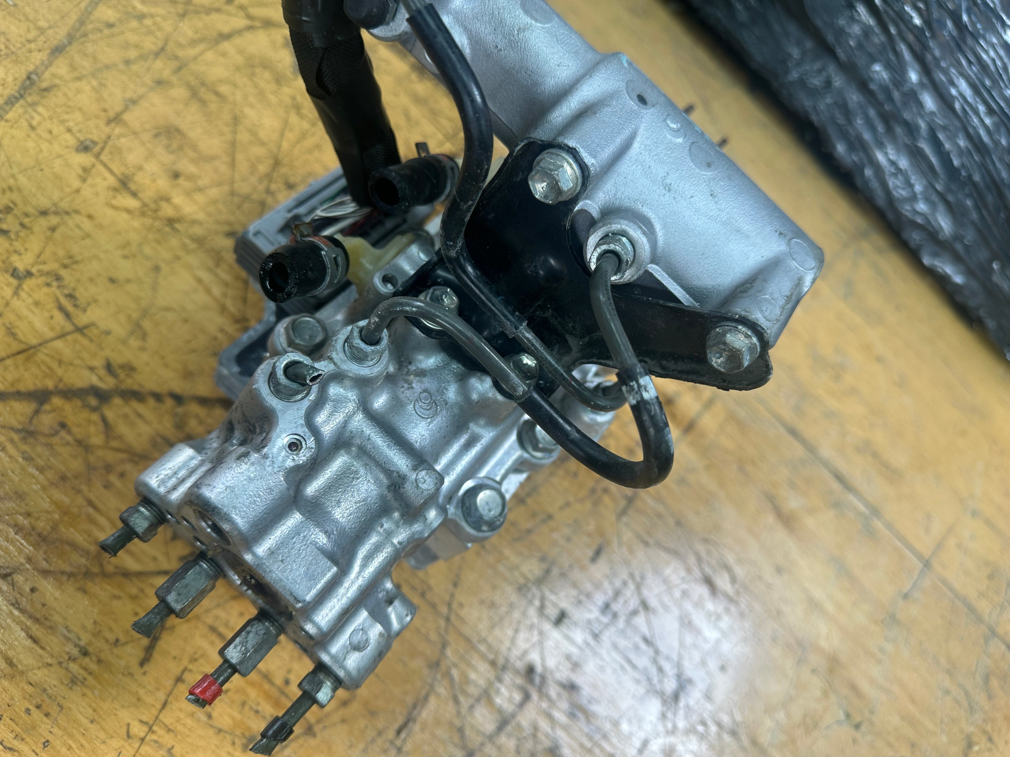 Toyota Auris 2014 Hybrid Estate ABS Brake Servo (47210-12160)