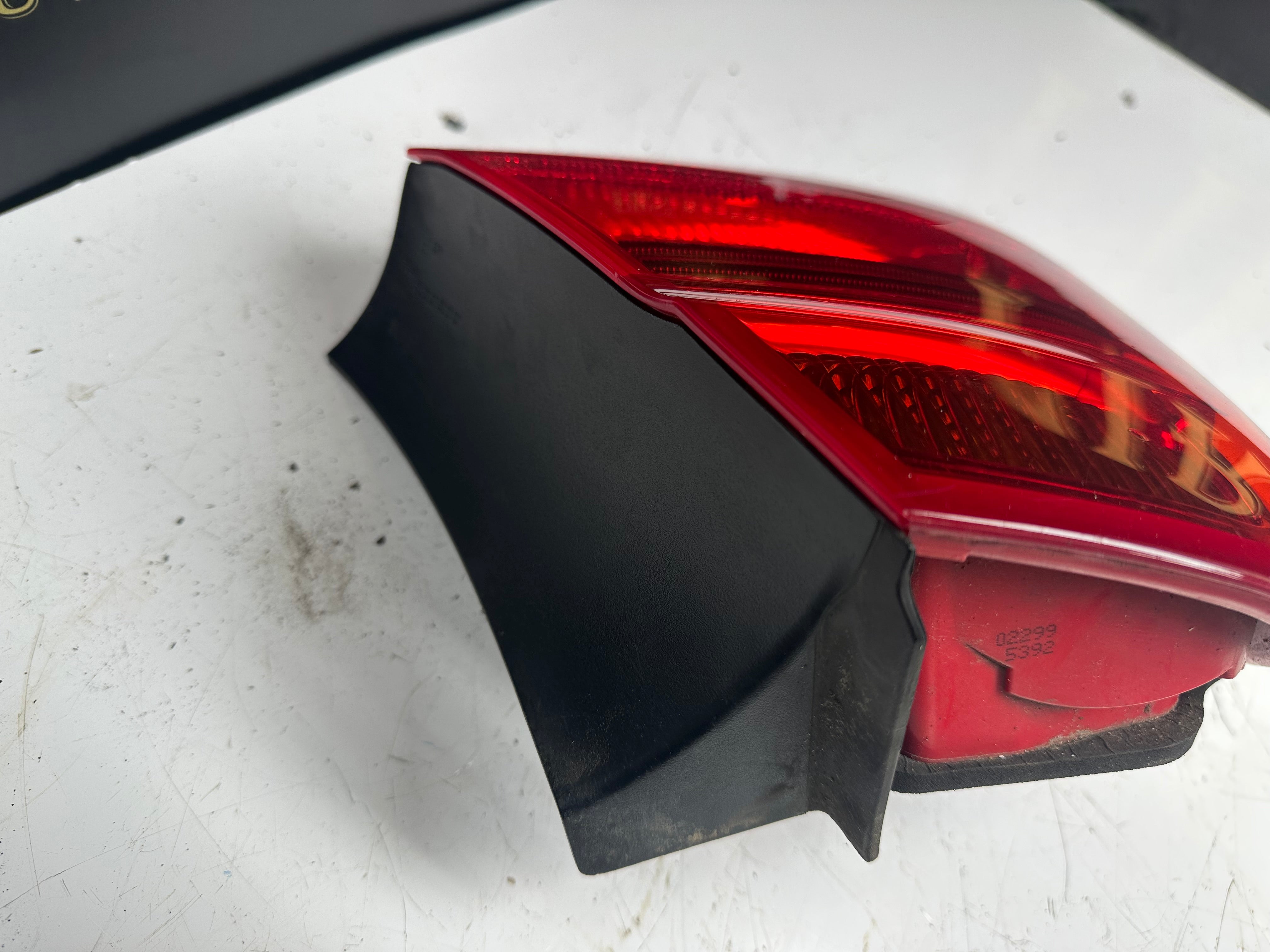 BMW 3 Series E90 E91 E93 2008 Left Rear Tail Light (276301 L)