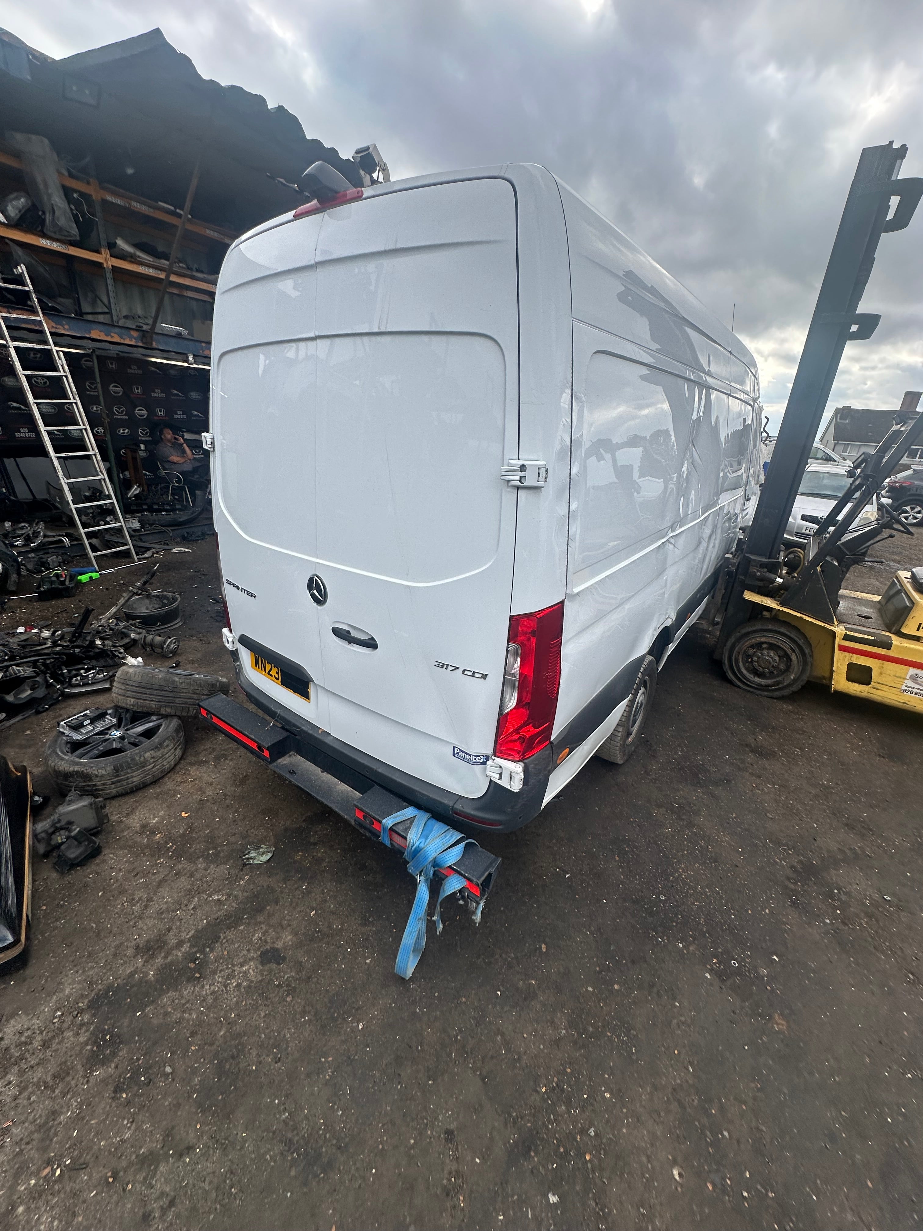 Mercedes-Benz Sprinter 317 Progressive CDI 2.0 Diesel 2023 – For Parts