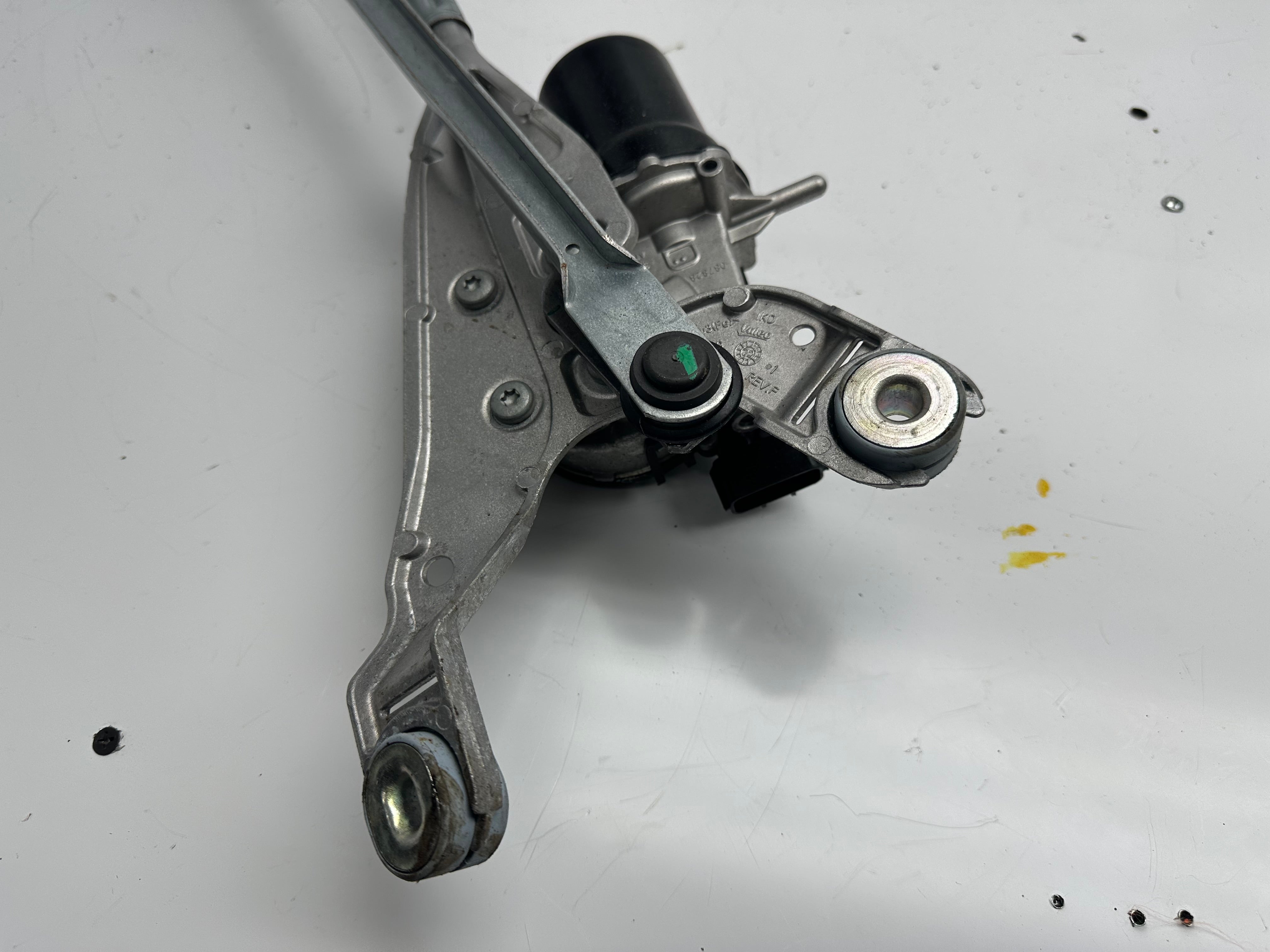 Nissan Juke F16 Front Wiper Motor & Linkage (288006PA0A W147043)