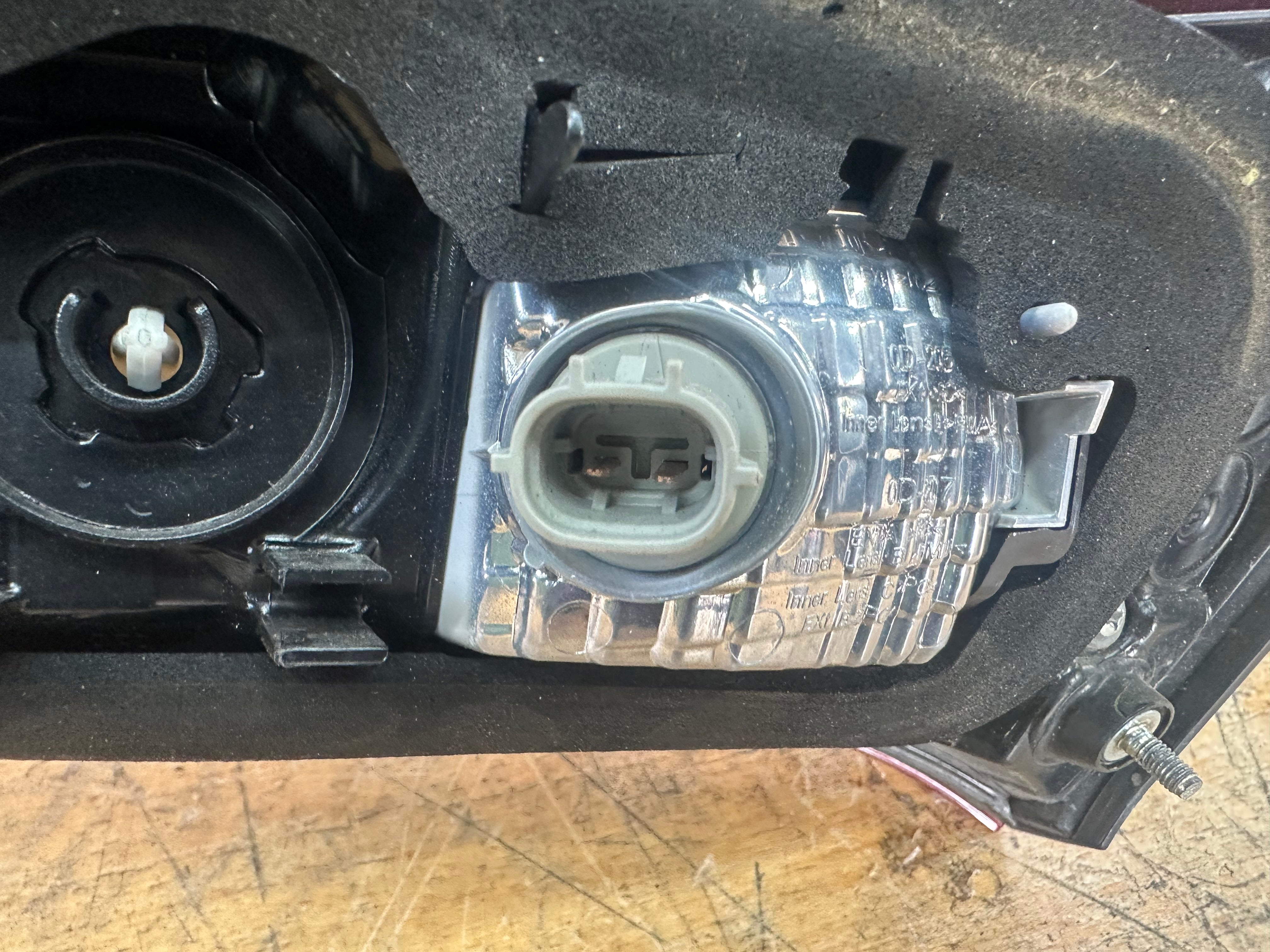 Toyota Yaris III 2017-2020 Passenger Left Rear Boot Light (0D-206)
