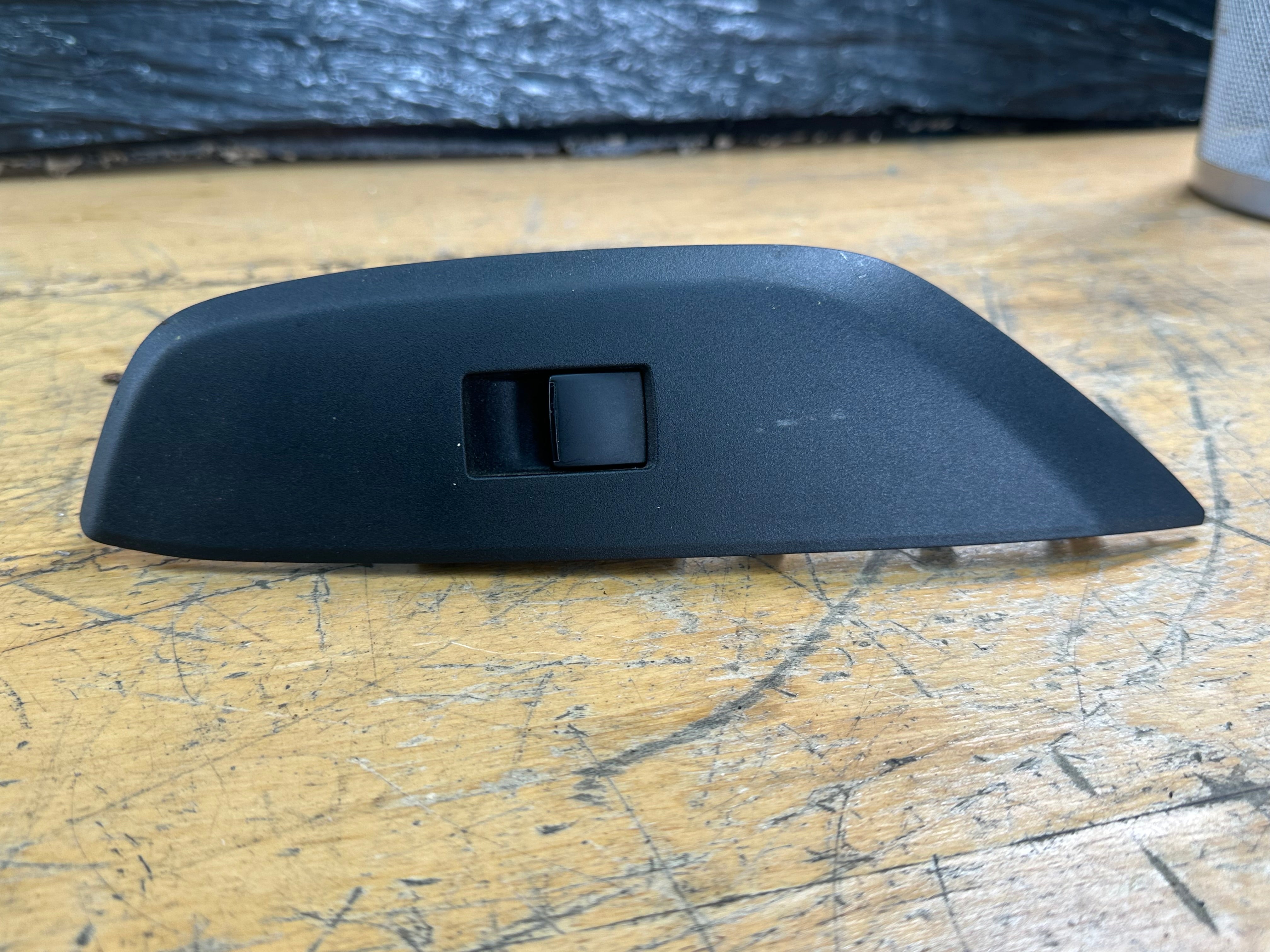 Toyota Yaris 2022 Left Passenger Window Control Switch (74232-K0040)