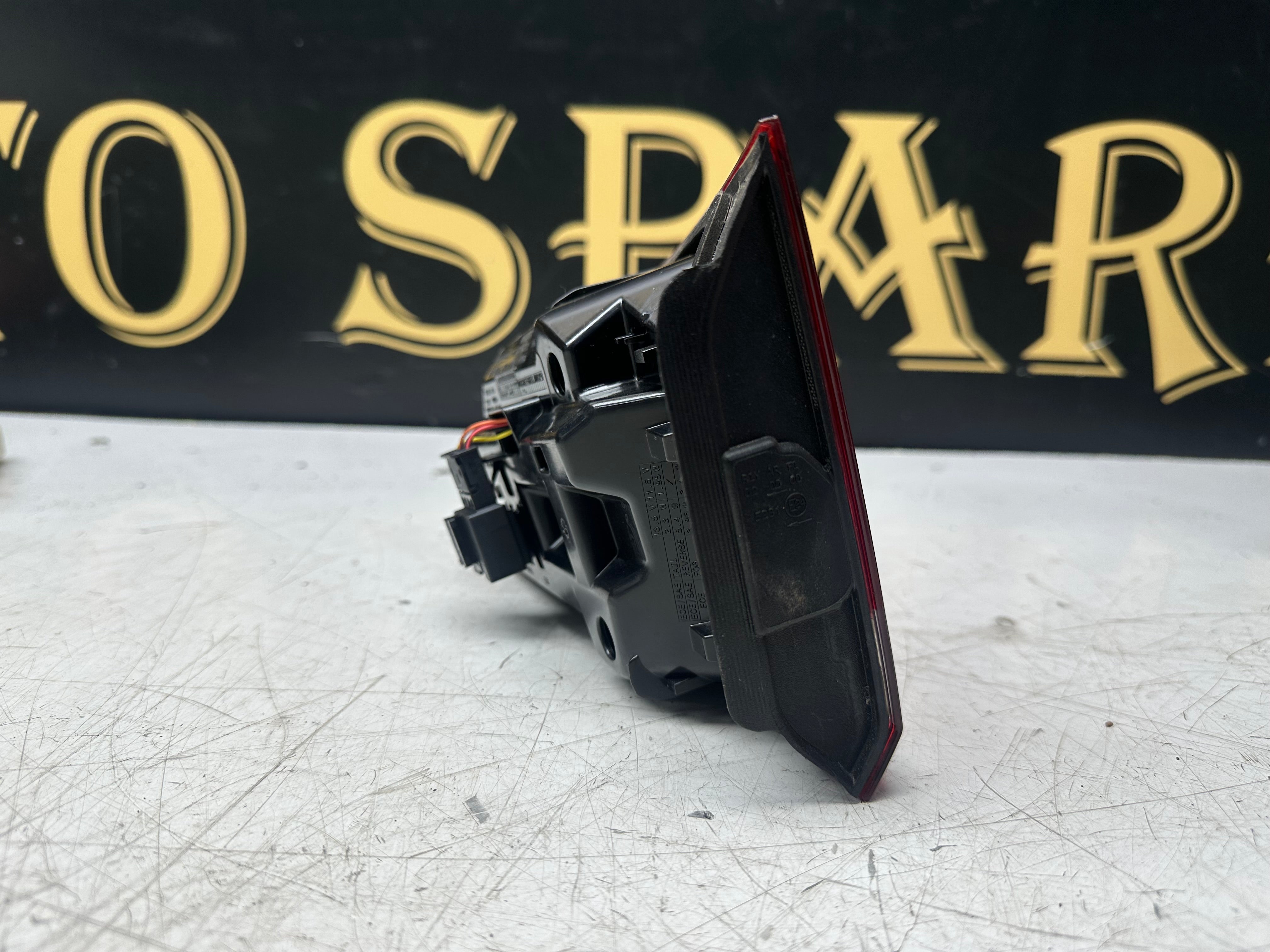 BMW X1 F48 Rear Tail Light Passenger Side Inner H7747771708 – 2020–2023