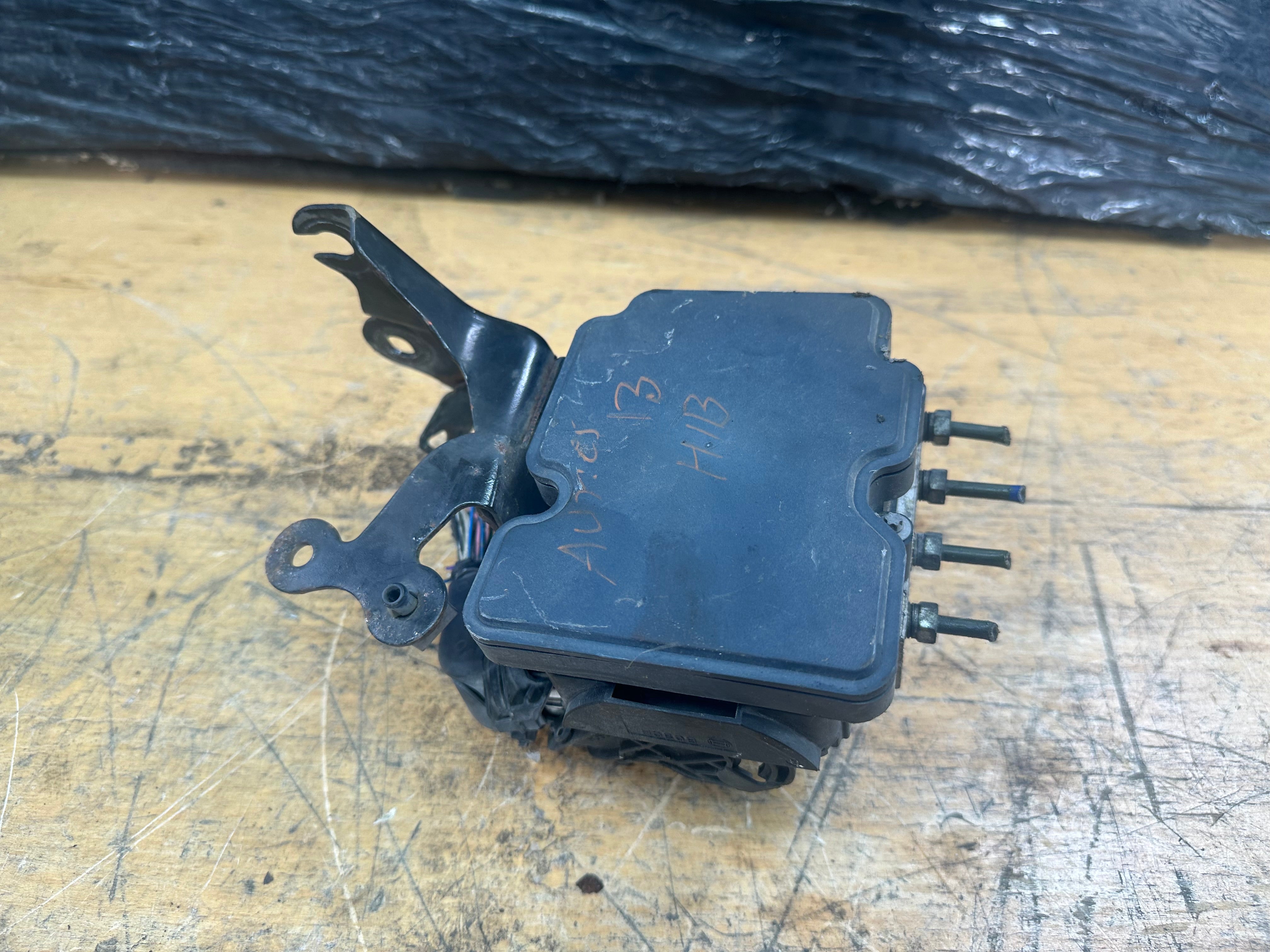 Toyota Auris 2012-2019 ABS Pump (44540-02380)
