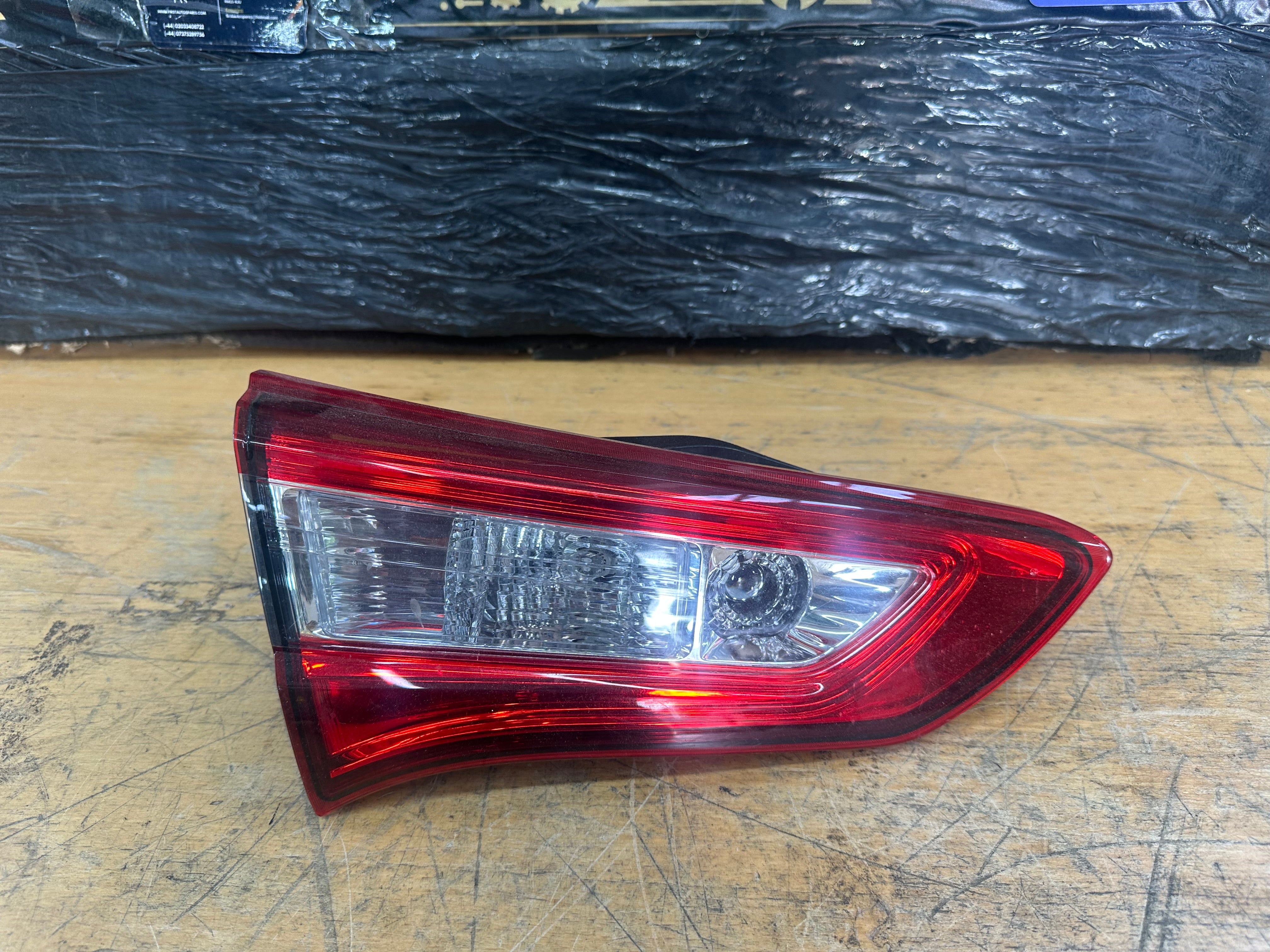 Toyota Yaris III 2017-2020 Passenger Left Rear Boot Light (0D-206)