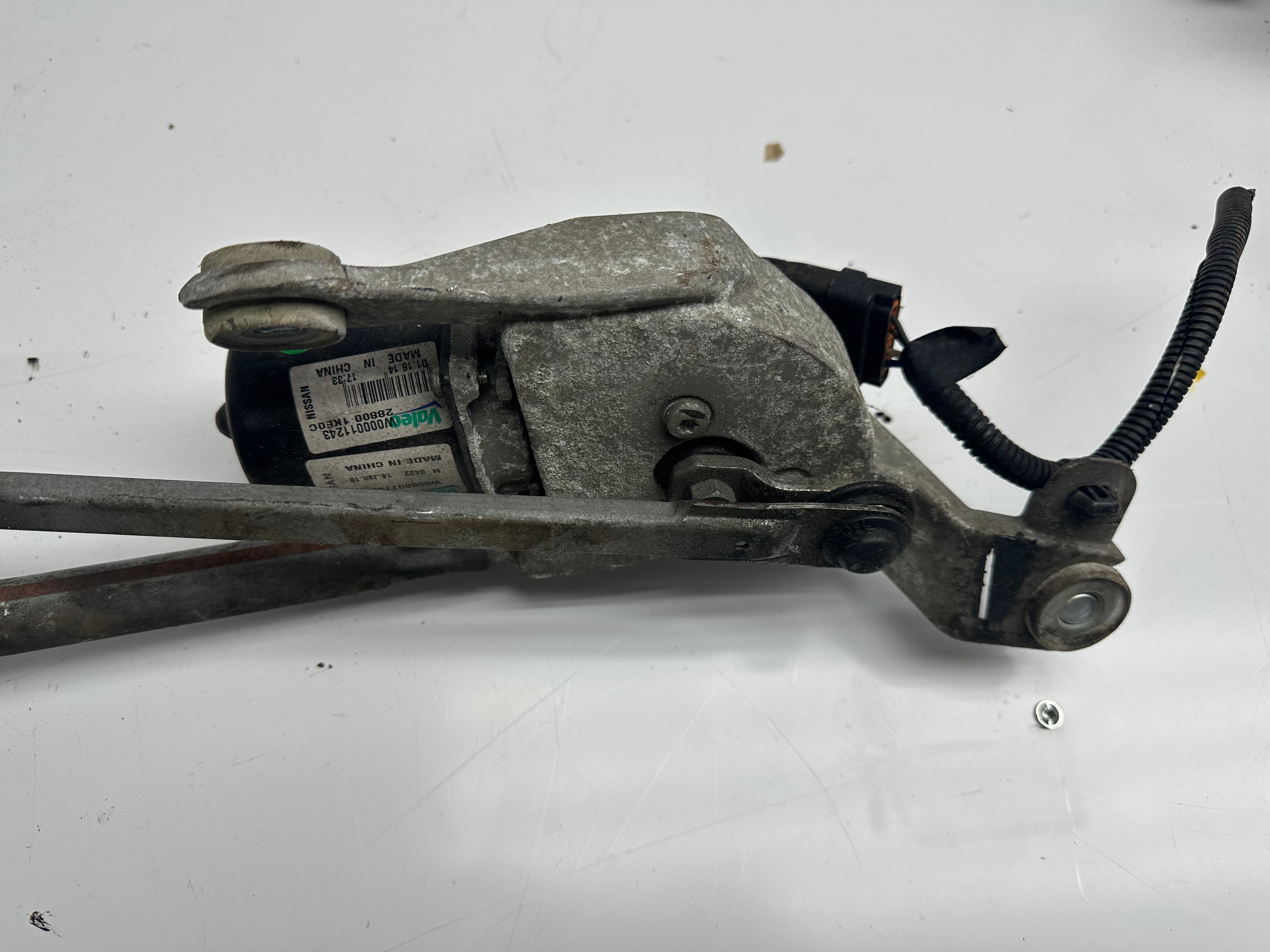 Nissan Juke Front Wiper Motor & Linkage (28800 1KE0C, W0000011243)