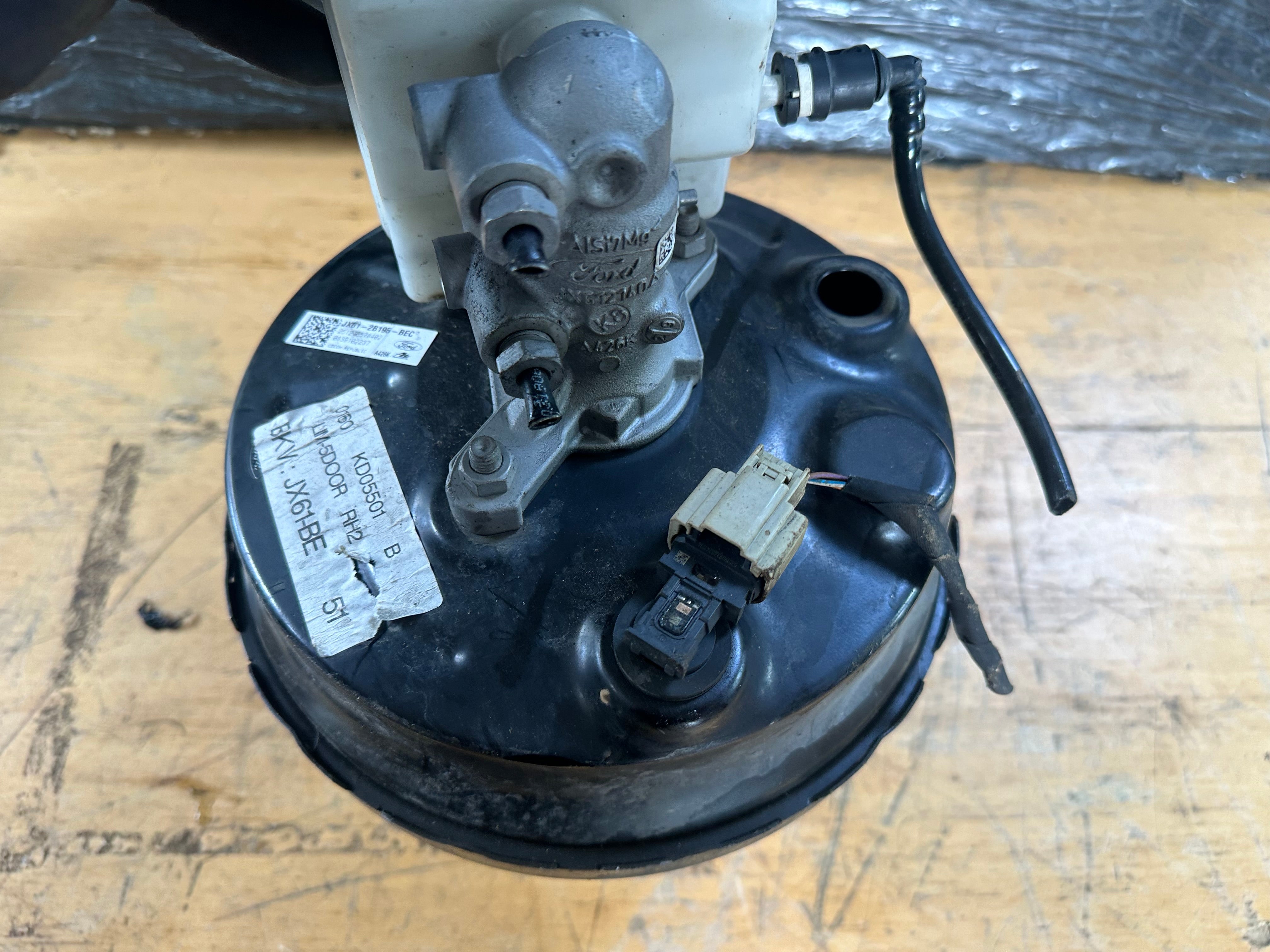 Ford Focus 2021 1.0 Petrol Brake Master Cylinder & Servo (JX61-2B195-BEC)