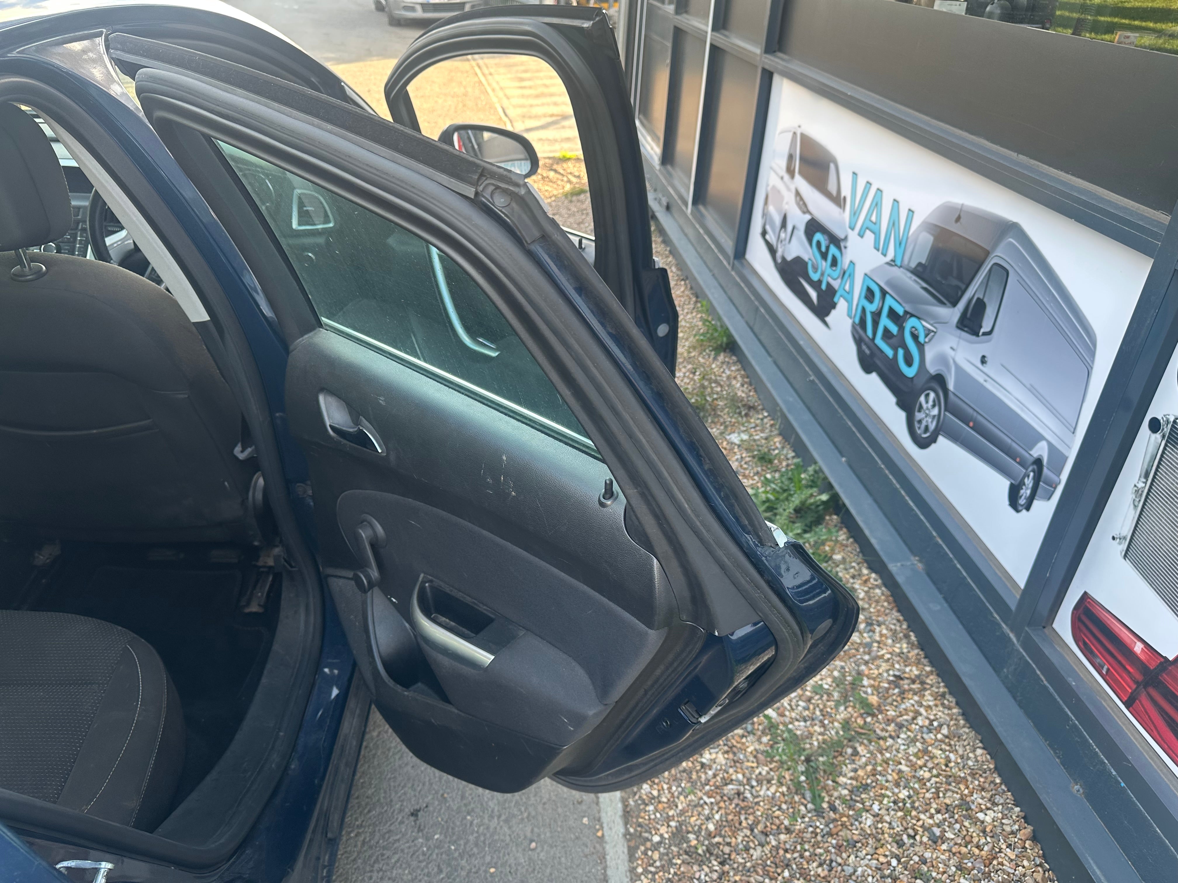 Vauxhall Astra SRi CDTi 2010 For Parts or Full Vehicle Sale (Price For A Wheel Nut Only)