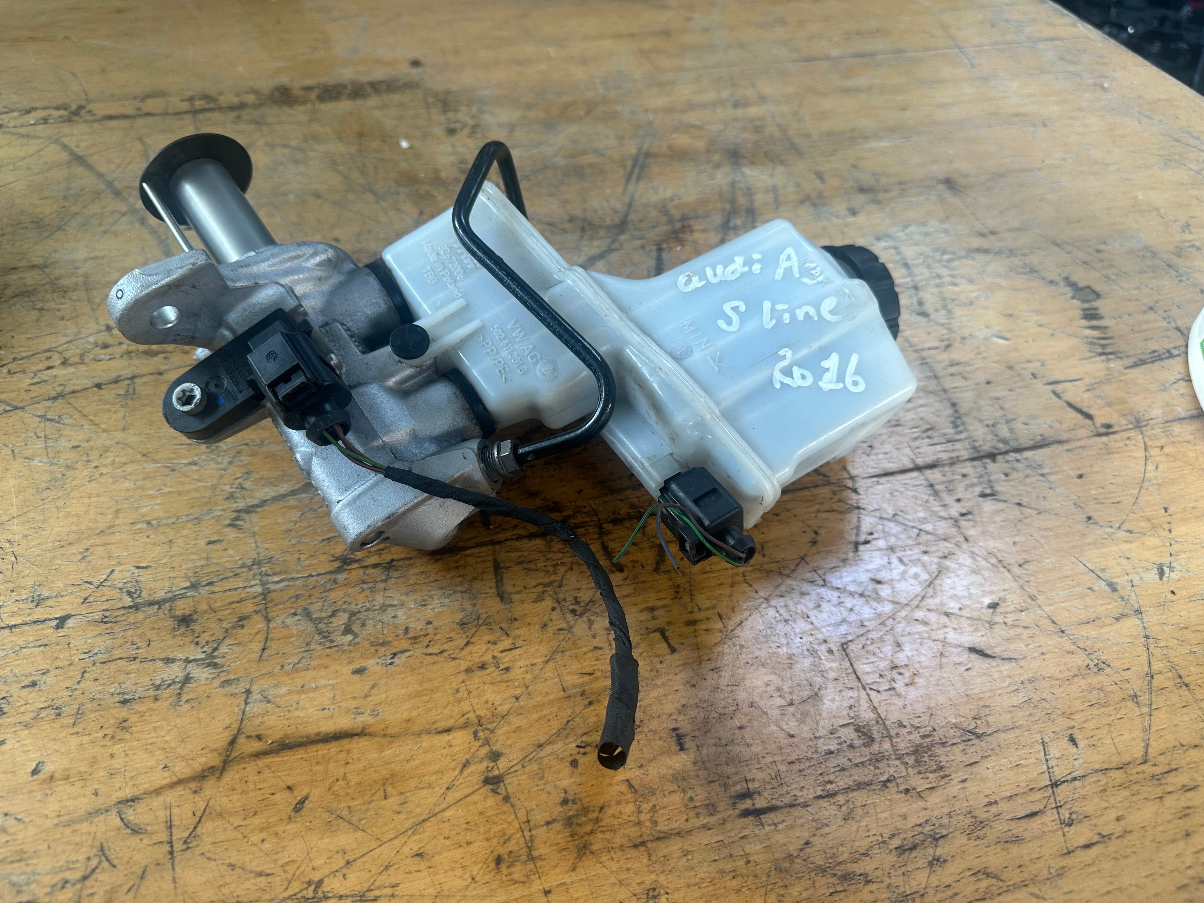 Audi A3 S Line 2016 2.0 TDI Sportback Brake Servo & Master Cylinder (502611301G)