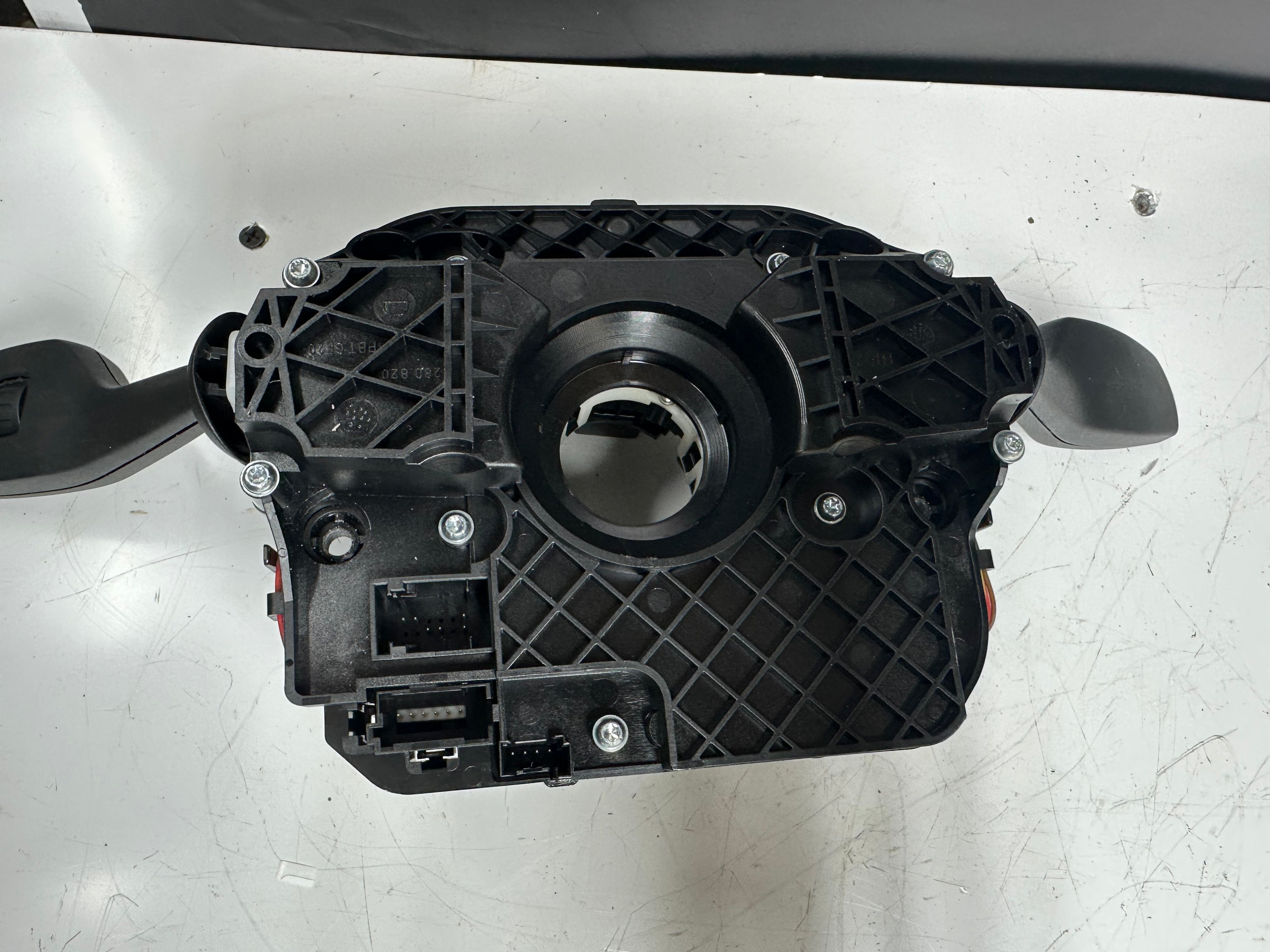 BMW F10 F12 Switch Cluster Steering Column Wiper Stalk (6131 9297778)