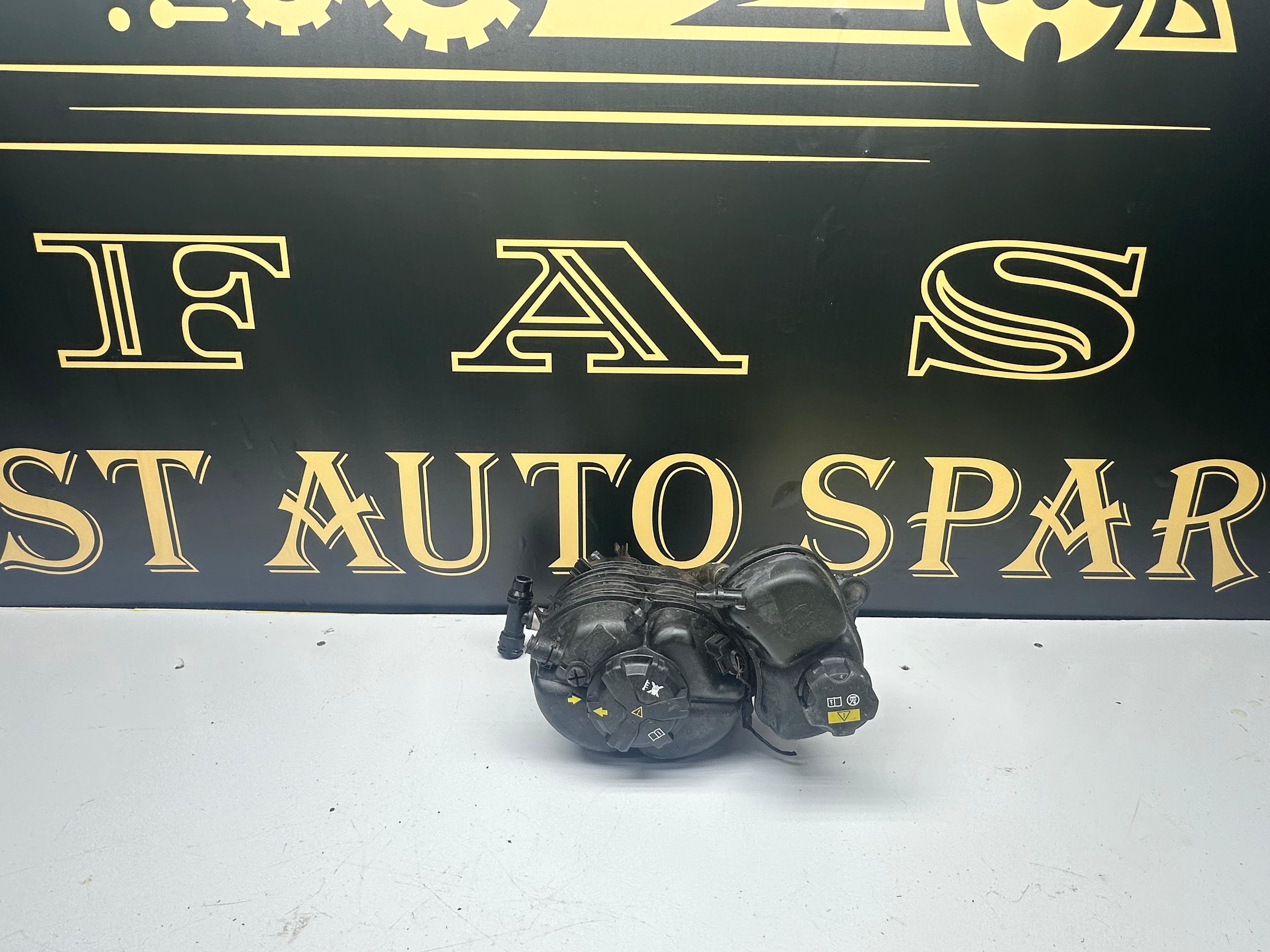 BMW 3 Series G20 G21 Engine Coolant Expansion Tank (18779811) (8610653)