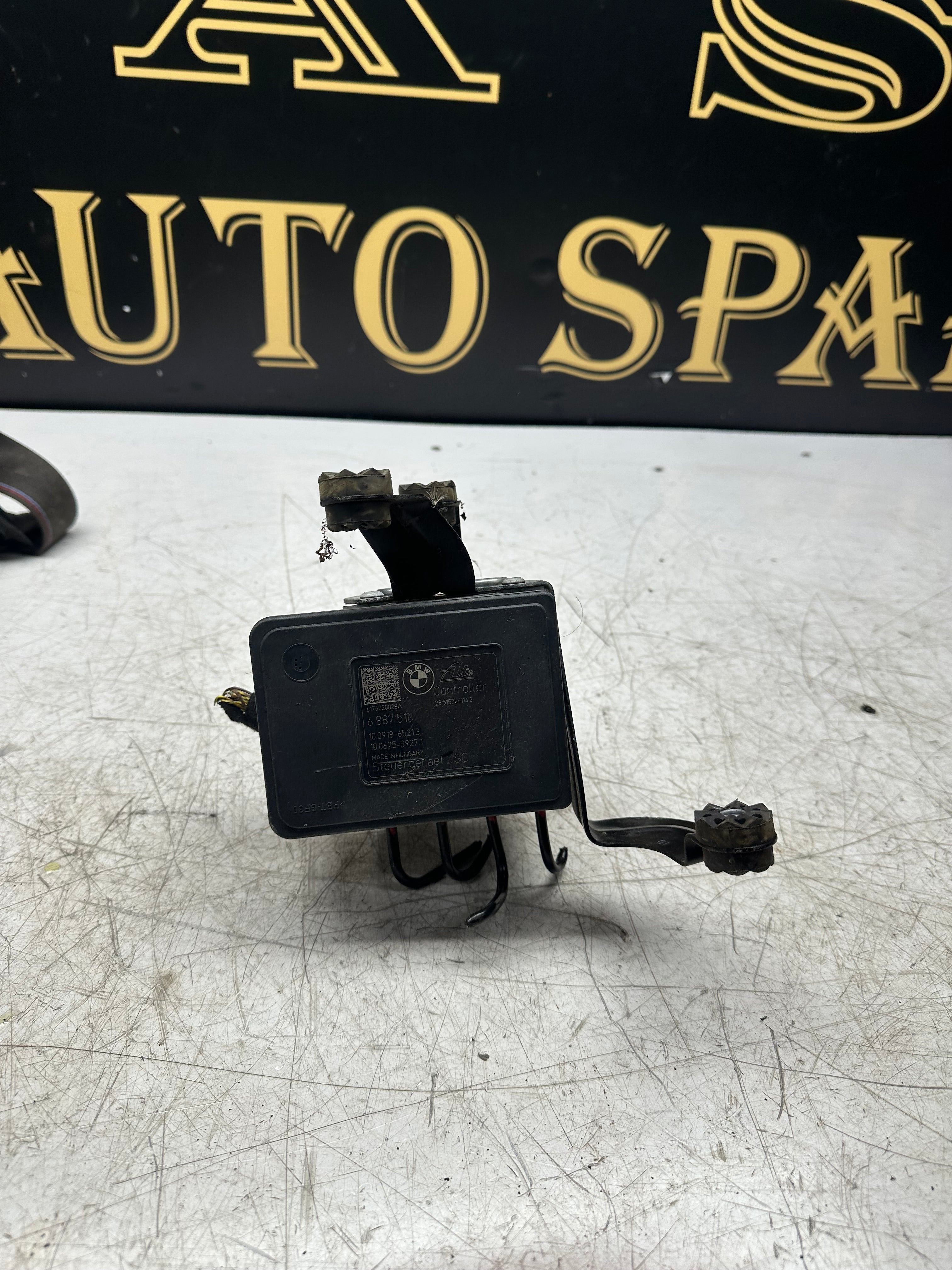 BMW 3 Series F30 / F31 ABS Pump Modulator Control Unit – 6887510