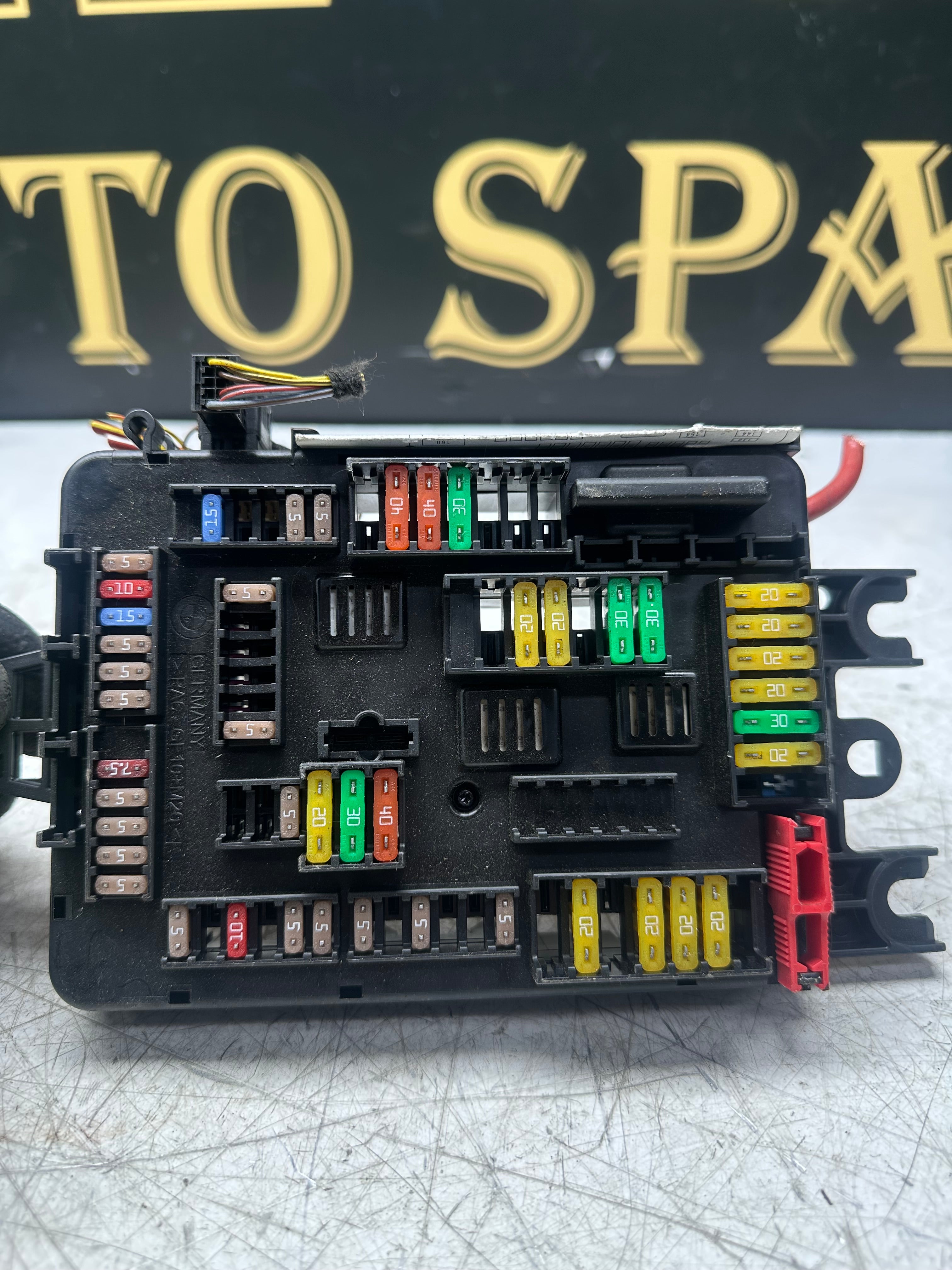 BMW 3 Series F30 LCI Fuse Box Module 9389070 – 2017–2019