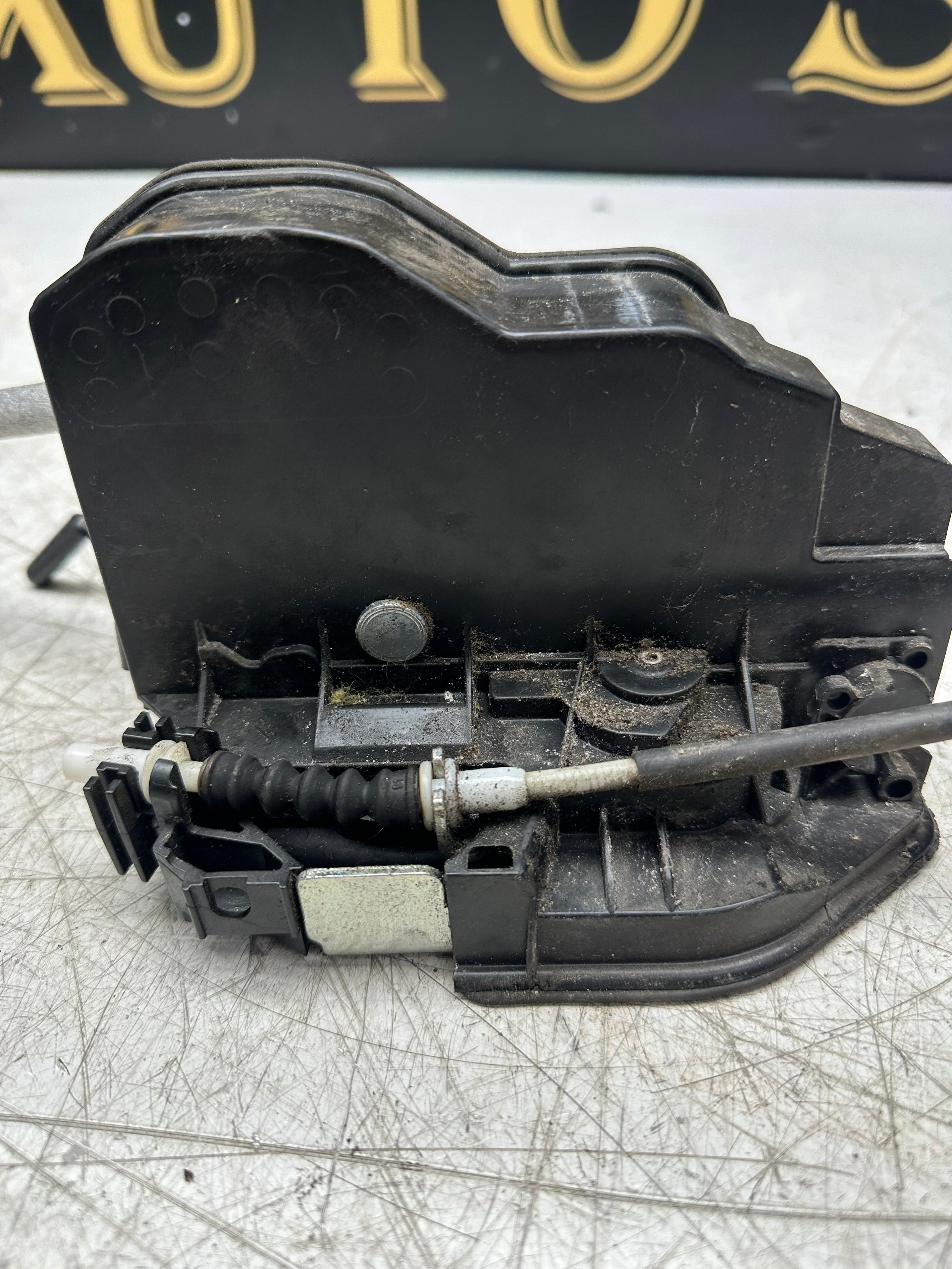 BMW F20 / F30 / F31 Door Lock Actuator – Left Side (7202148)