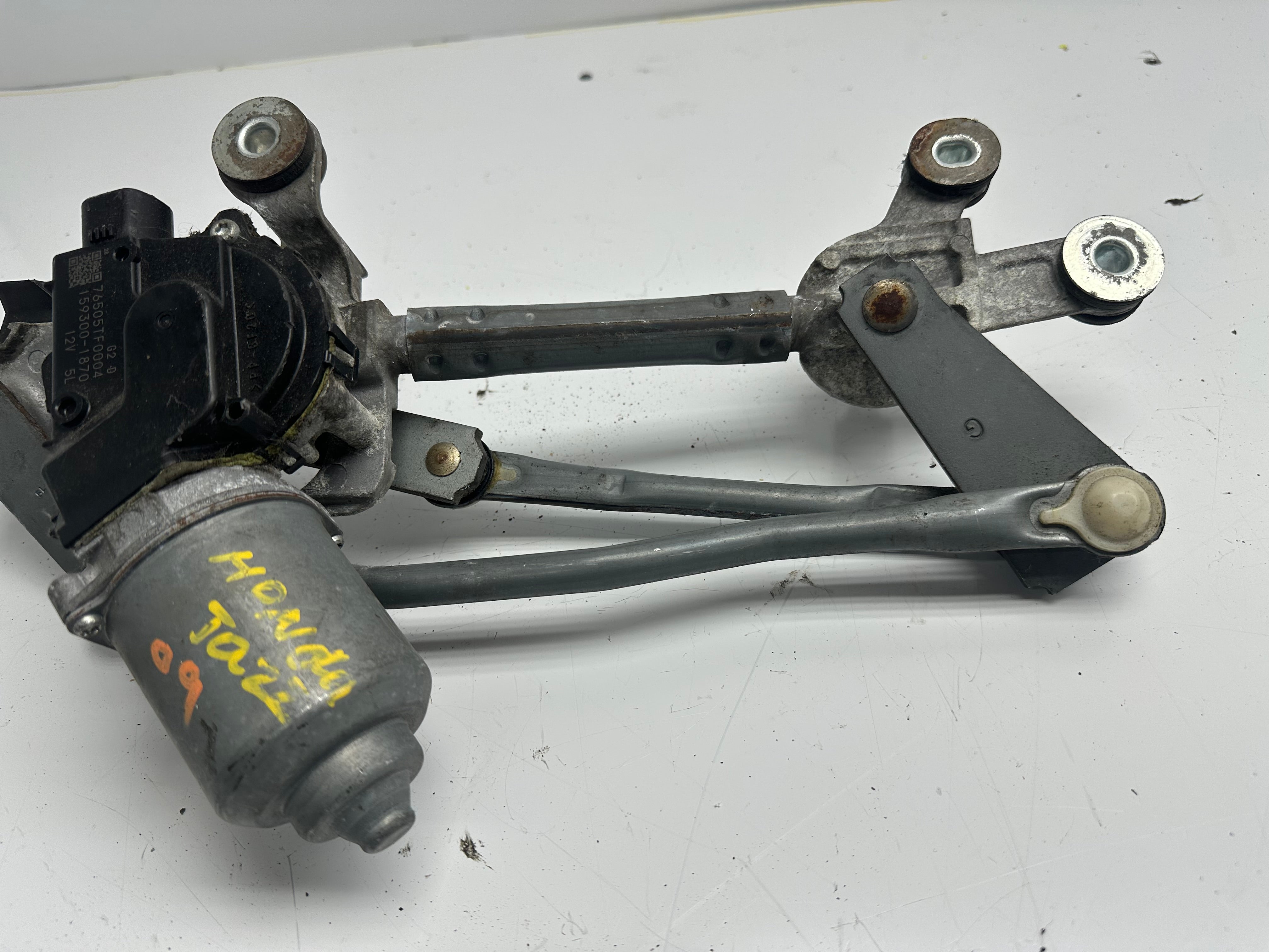 Honda Jazz 2009 Front Wiper Motor & Linkage (76505TF0004) (159300-1870)