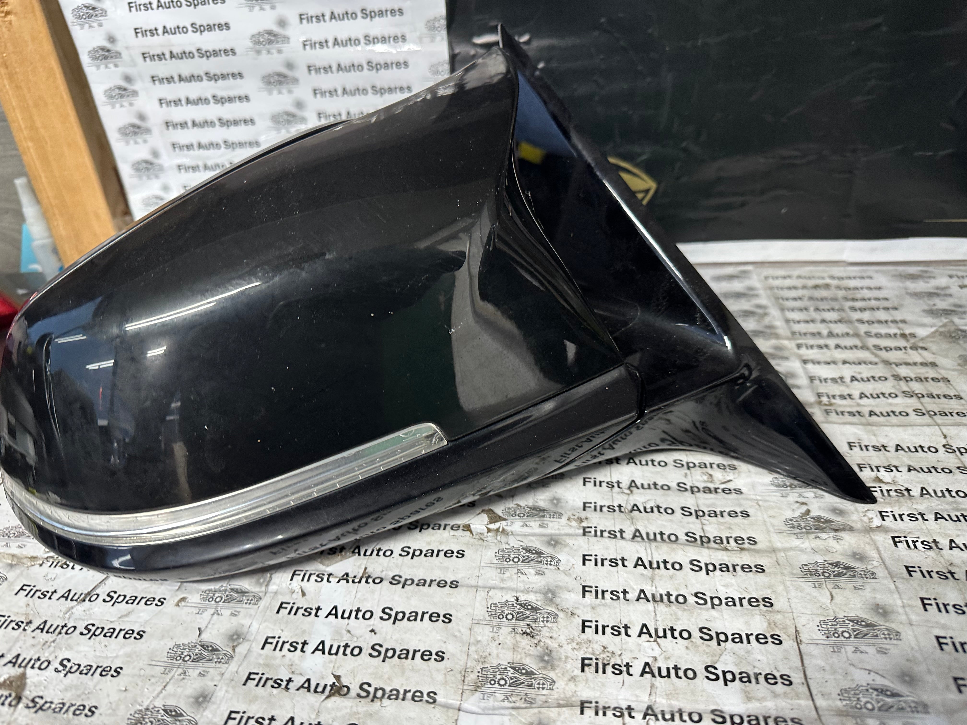 BMW 3 Series M3 F80 F30 F31 Right O/S Electric Wing Mirror 9-Pin Plug (20772004)