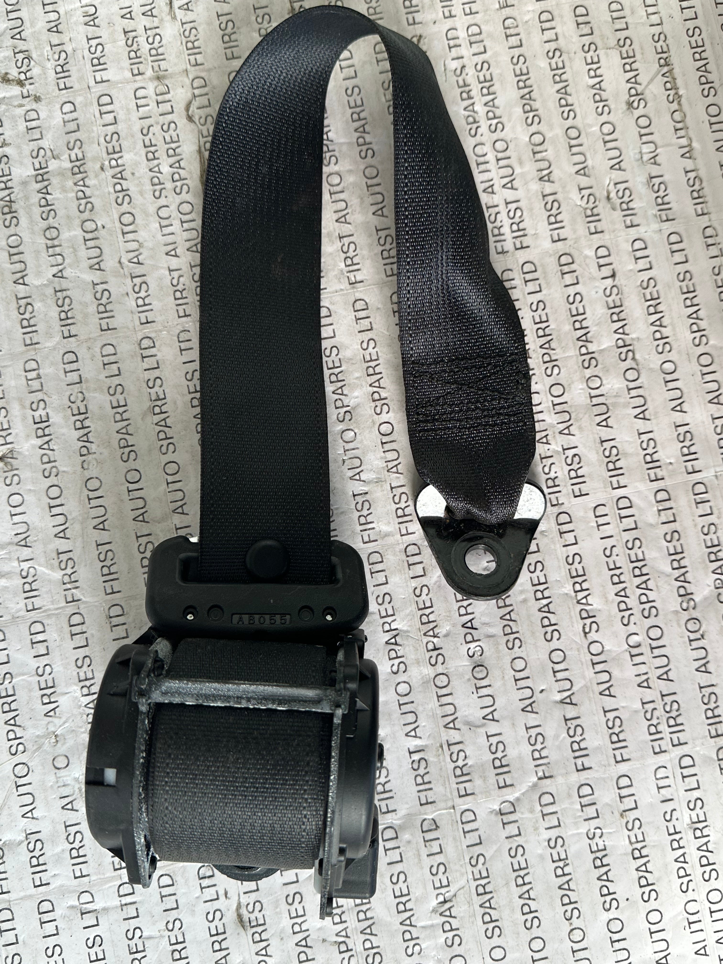 Nissan Qashqai Rear Seatbelt Buckle (80920AA)